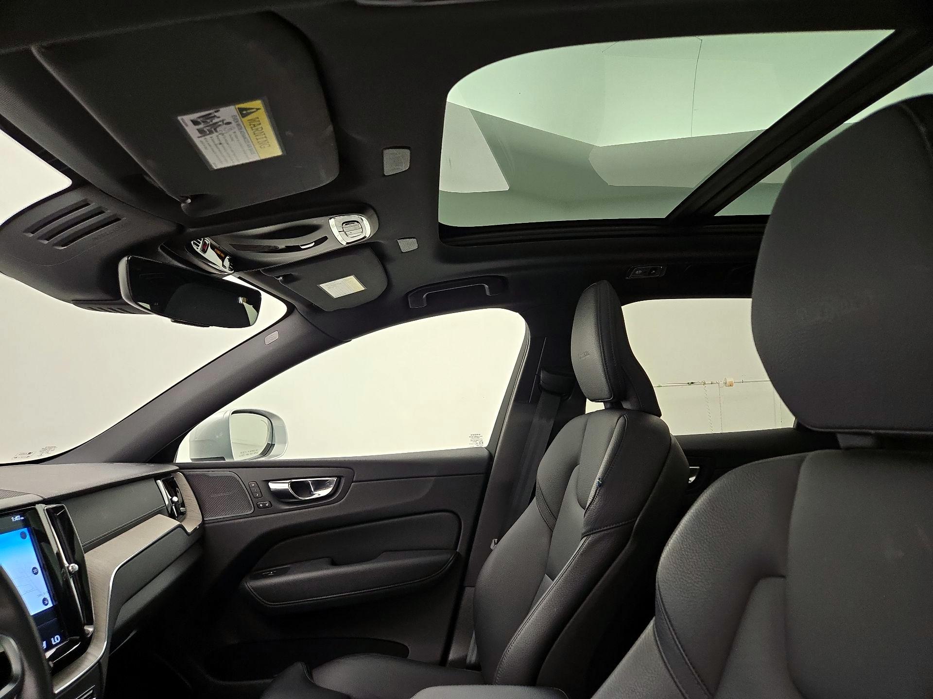 Thumbnail: 2020 Volvo XC60 - 20