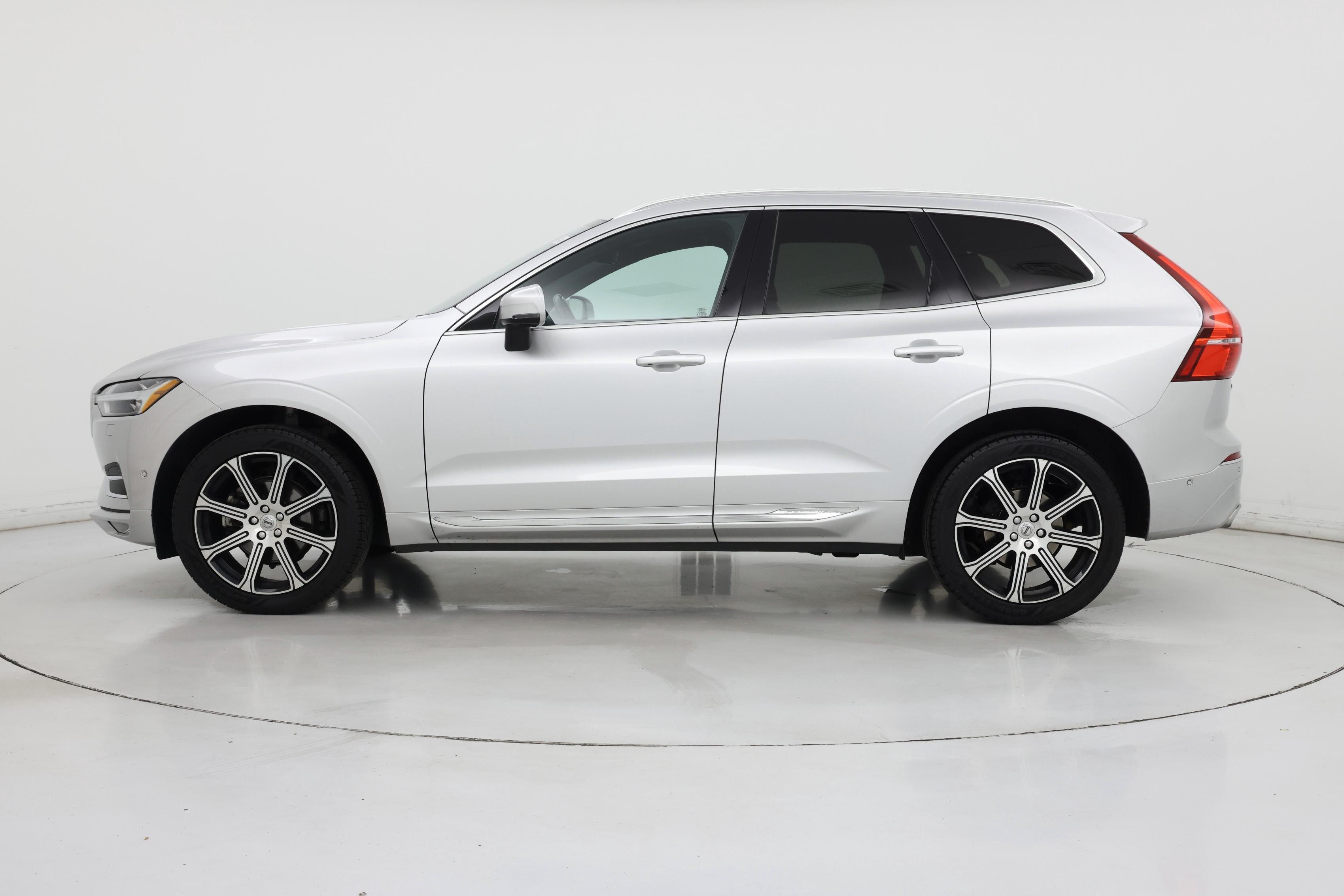 Thumbnail: 2020 Volvo XC60 - 3