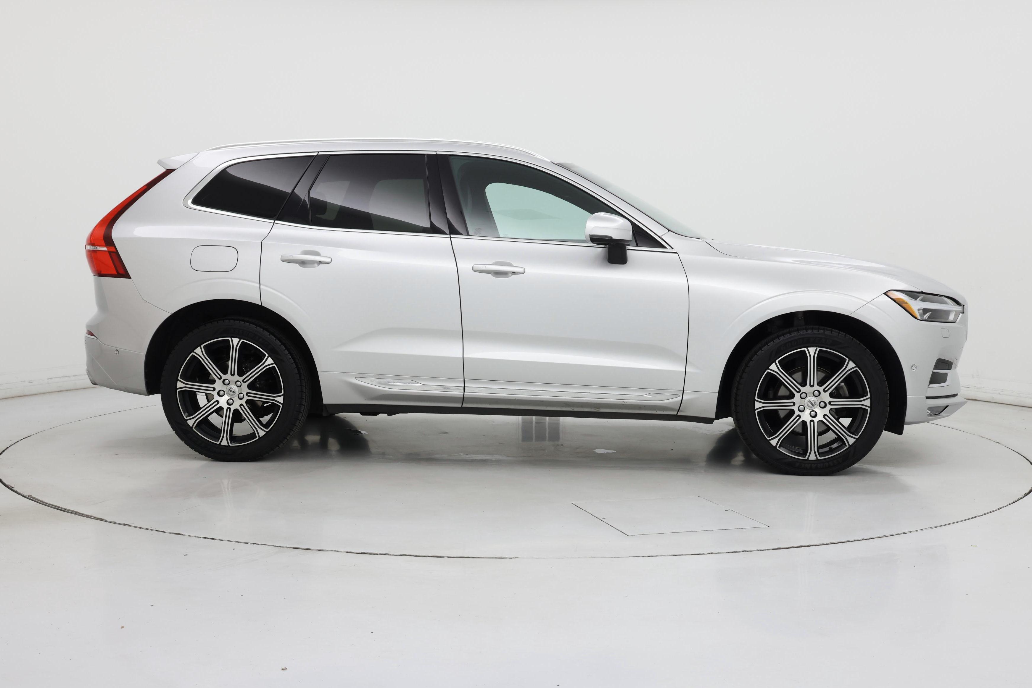 Thumbnail: 2020 Volvo XC60 - 7