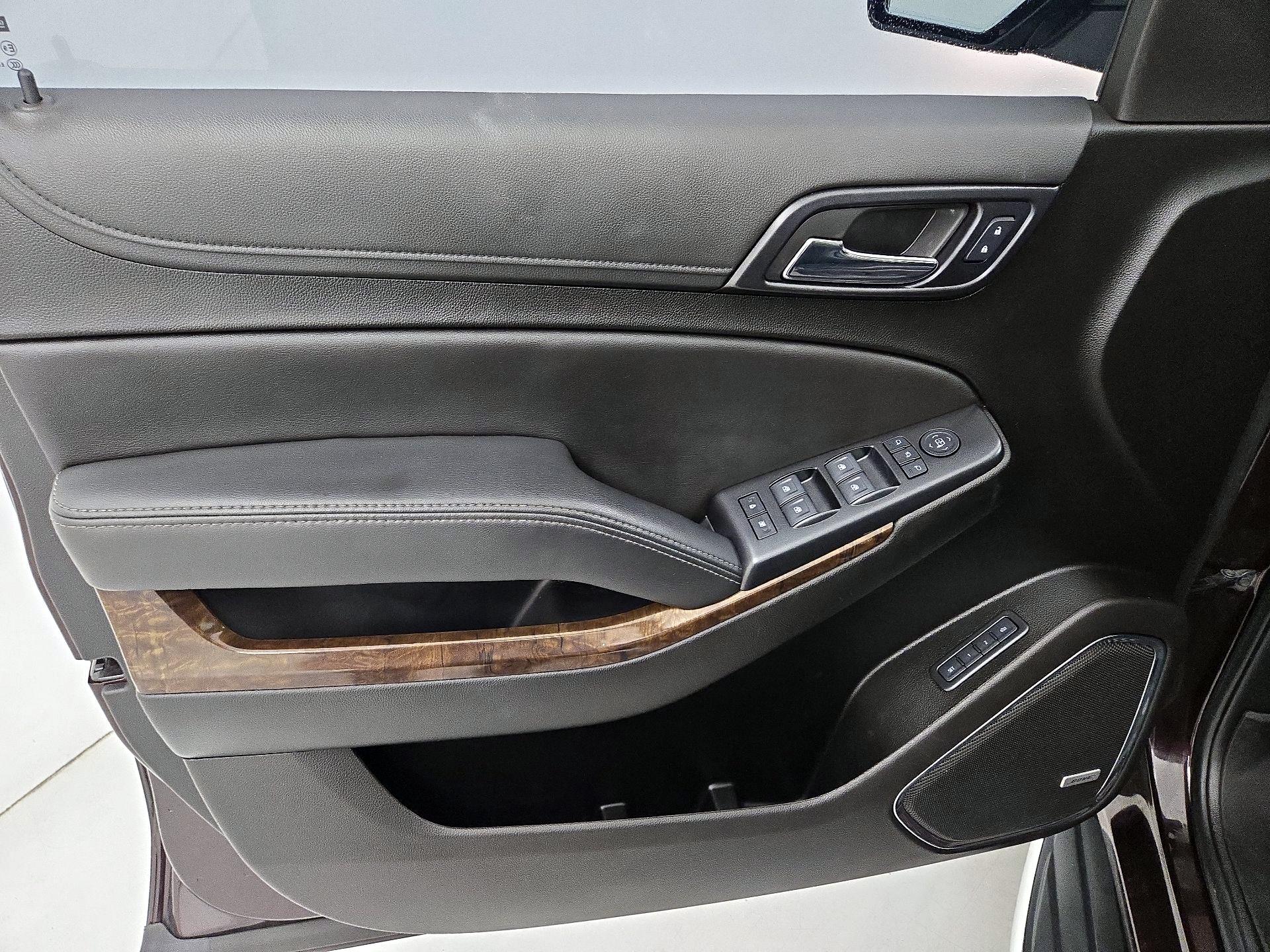Thumbnail: 2020 Chevrolet Tahoe - 12