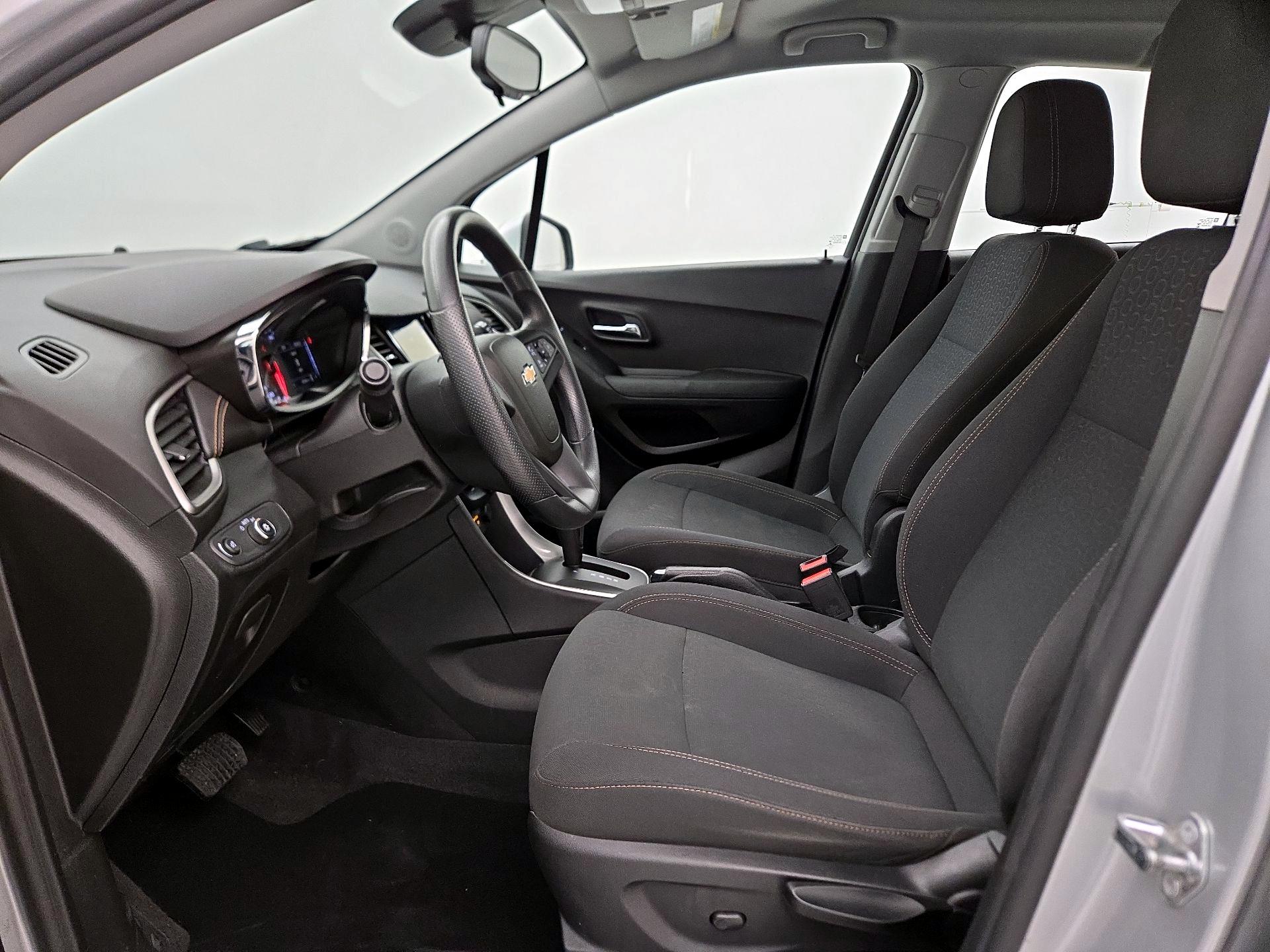 Thumbnail: 2018 Chevrolet Trax - 11