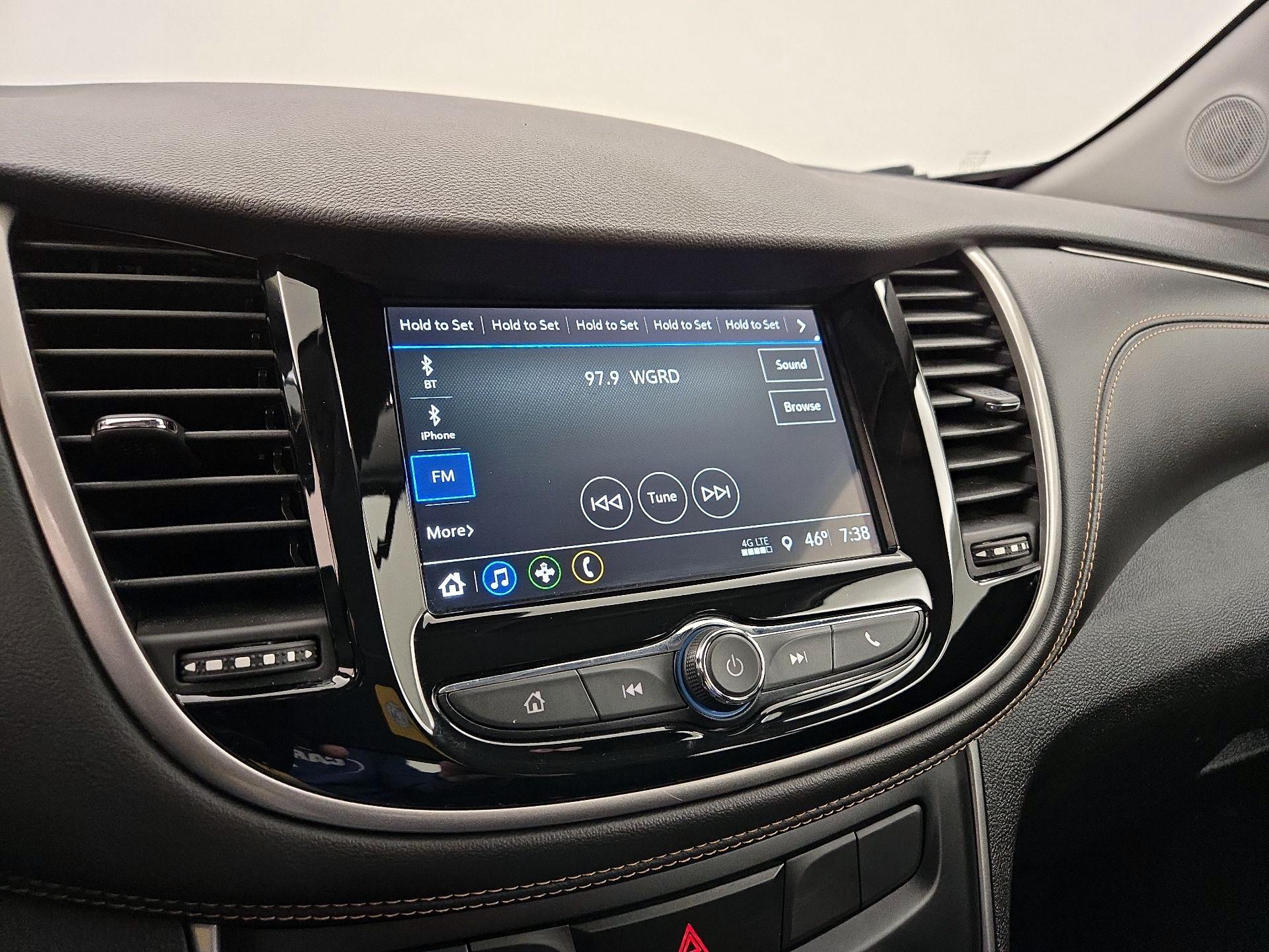 Thumbnail: 2018 Chevrolet Trax - 15
