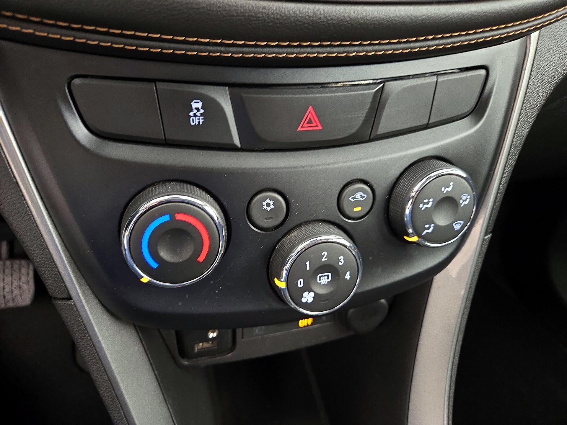 Thumbnail: 2018 Chevrolet Trax - 16