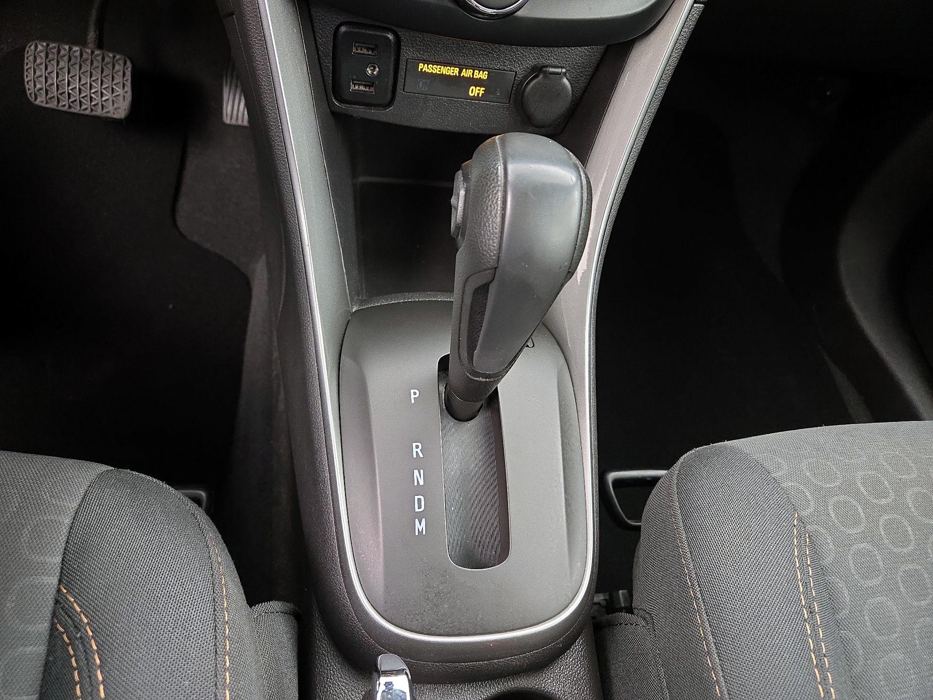 Thumbnail: 2018 Chevrolet Trax - 17