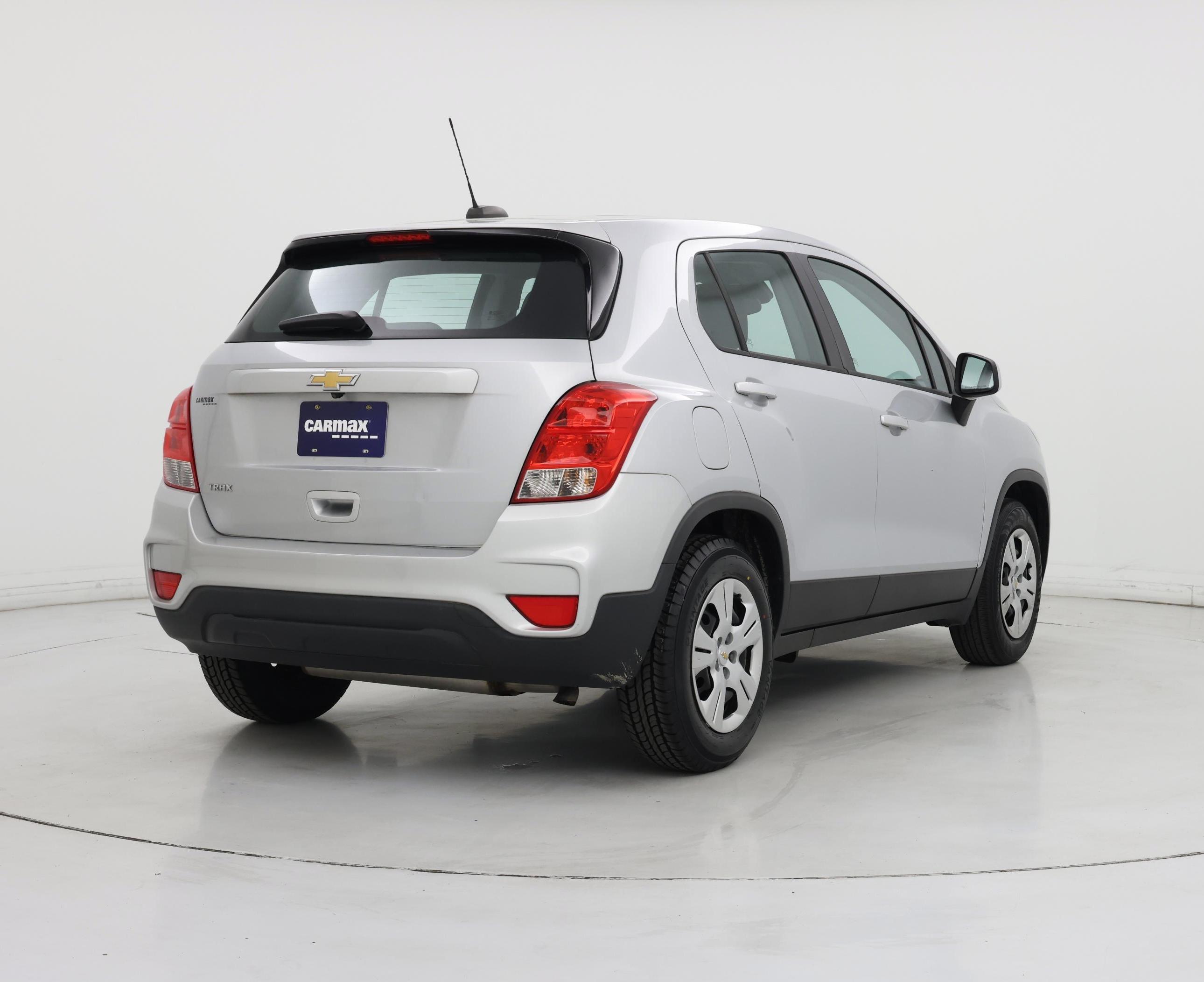 Thumbnail: 2018 Chevrolet Trax - 8