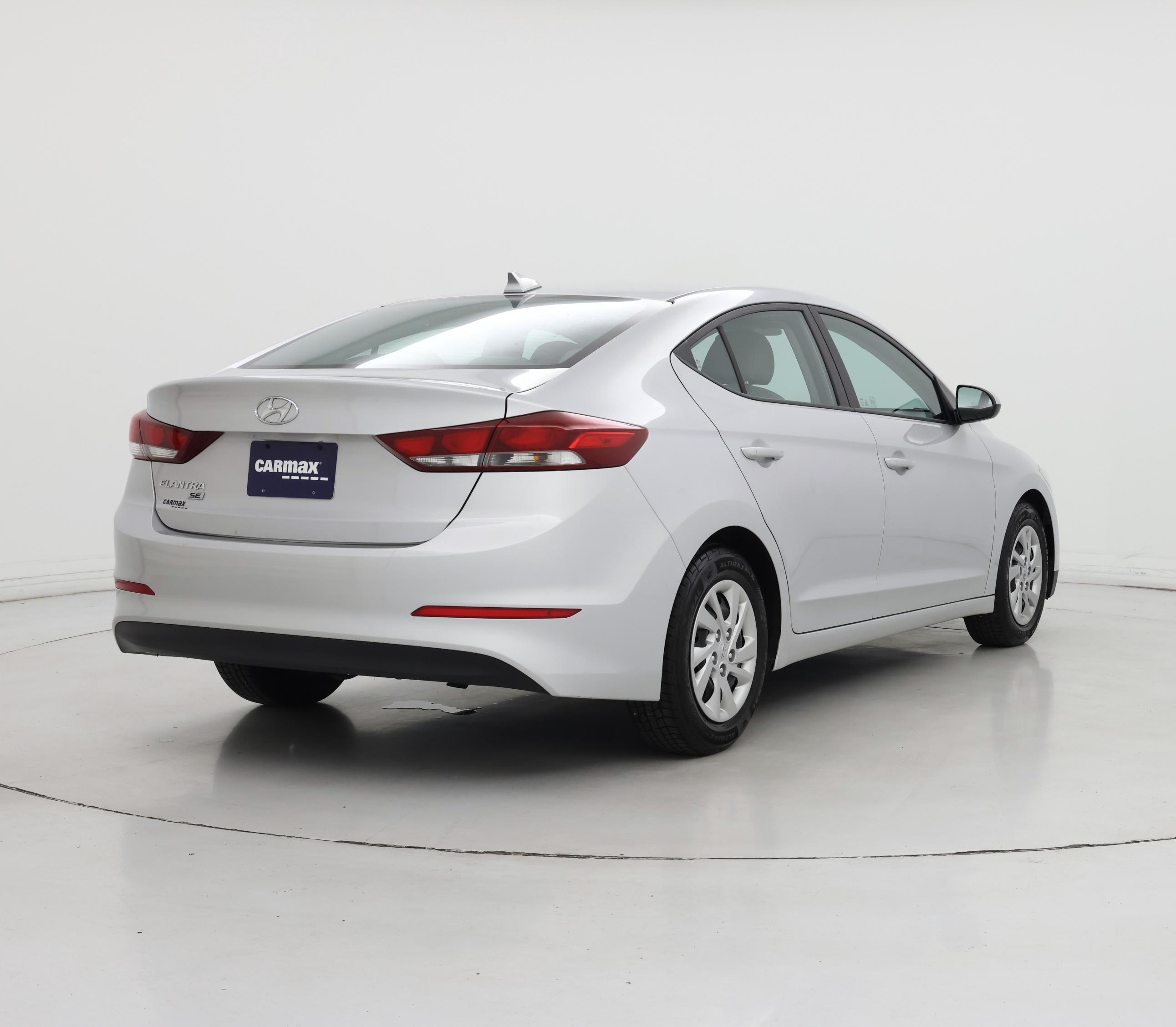 Thumbnail: 2017 Hyundai Elantra - 8