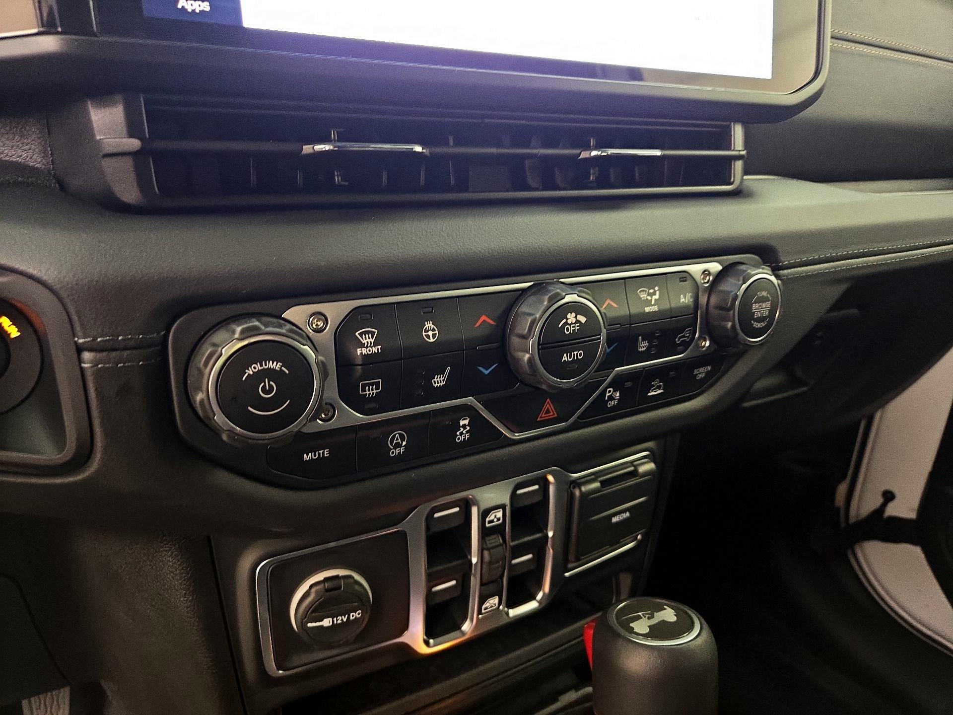 Thumbnail: 2025 Jeep Wrangler - 16