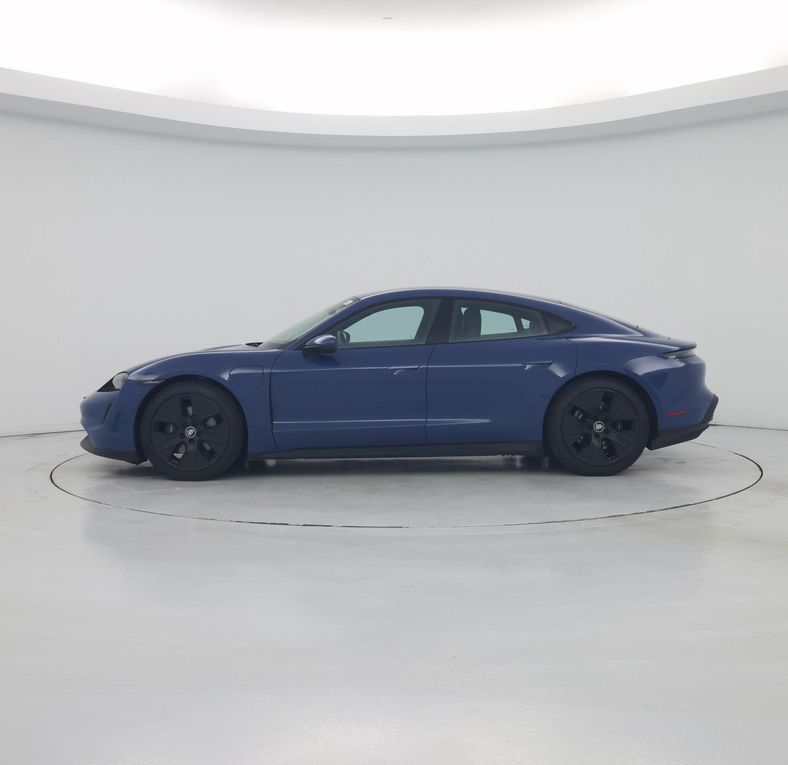 Thumbnail: 2022 Porsche Taycan - 3