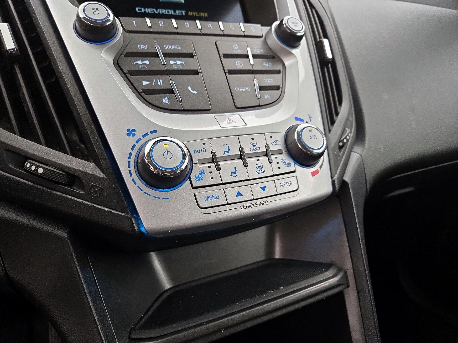 Thumbnail: 2016 Chevrolet Equinox - 16
