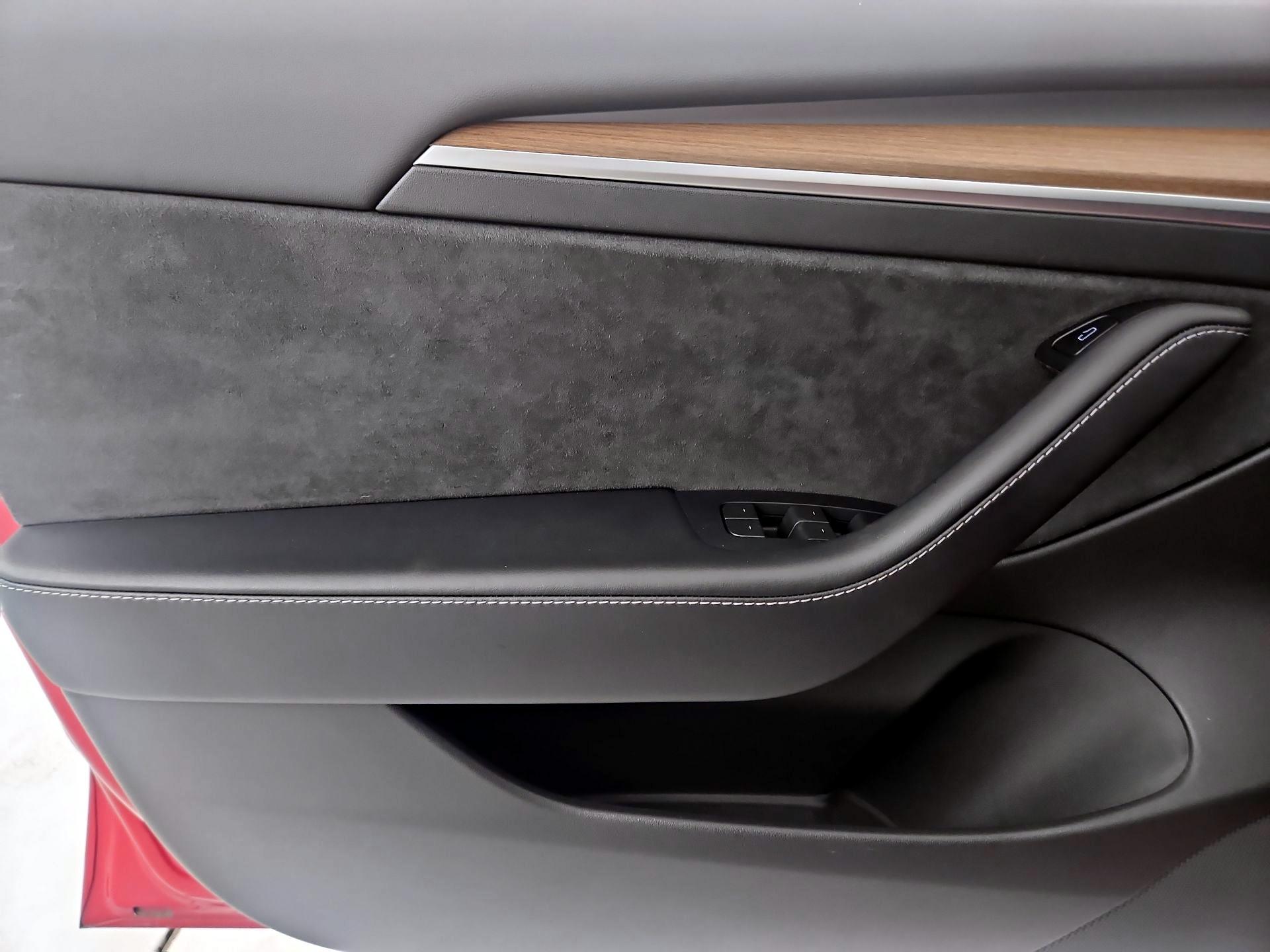Thumbnail: 2023 Tesla Model 3 - 10