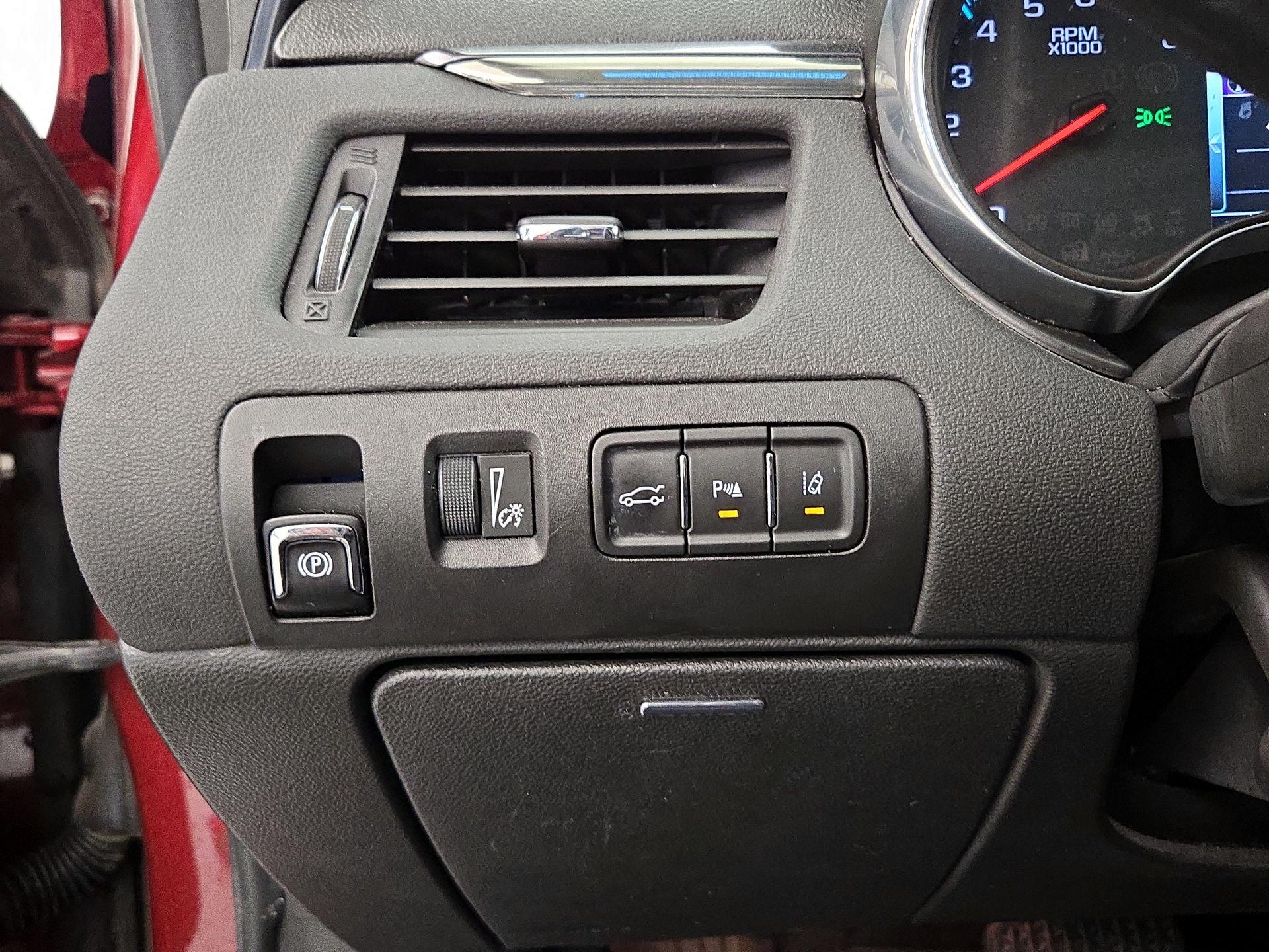 Thumbnail: 2016 Chevrolet Impala - 13