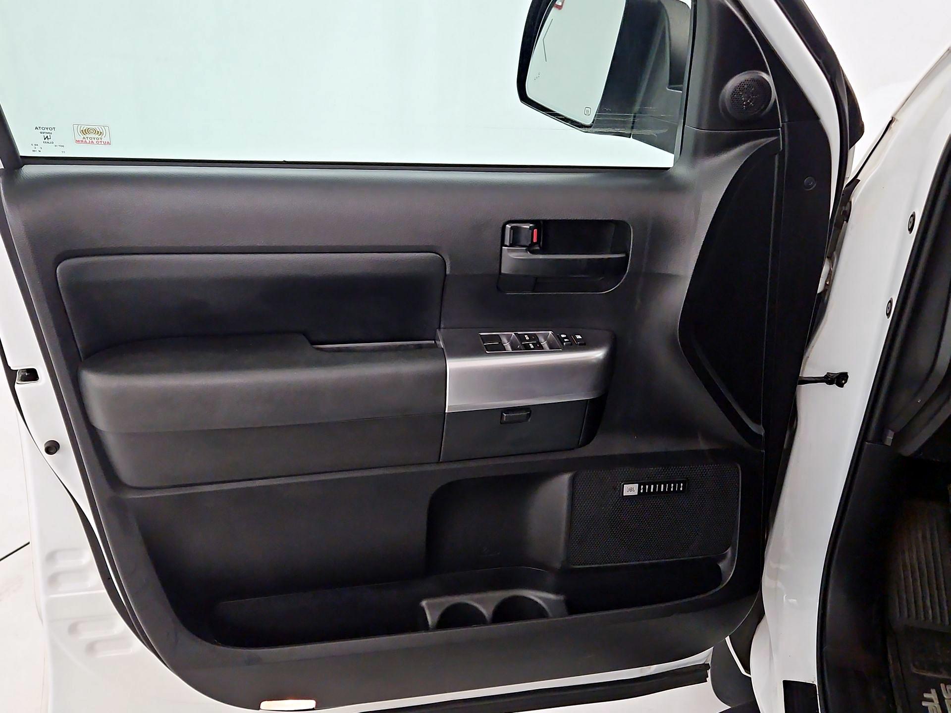 Thumbnail: 2020 Toyota Sequoia - 10