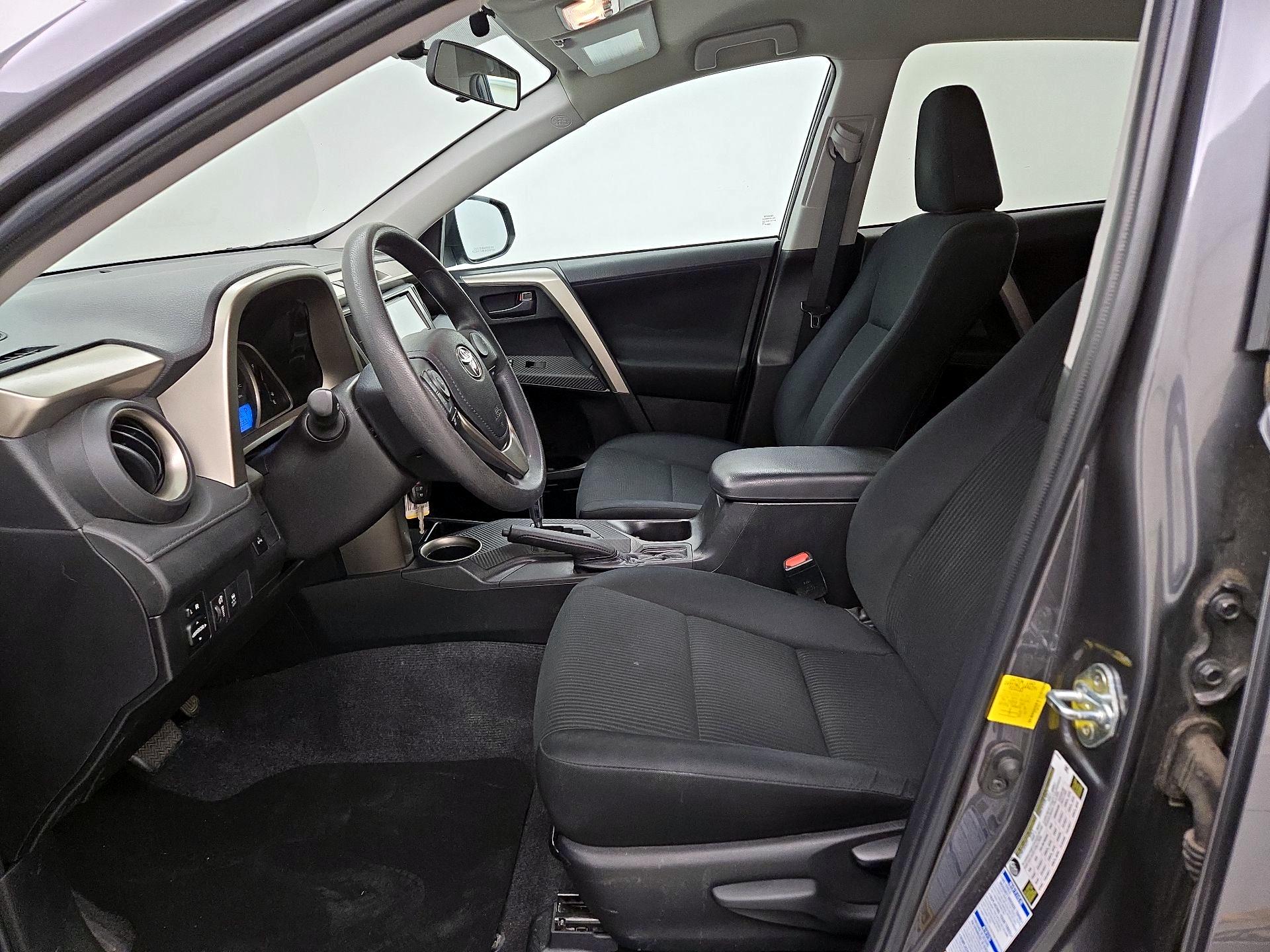Thumbnail: 2014 Toyota RAV4 - 11