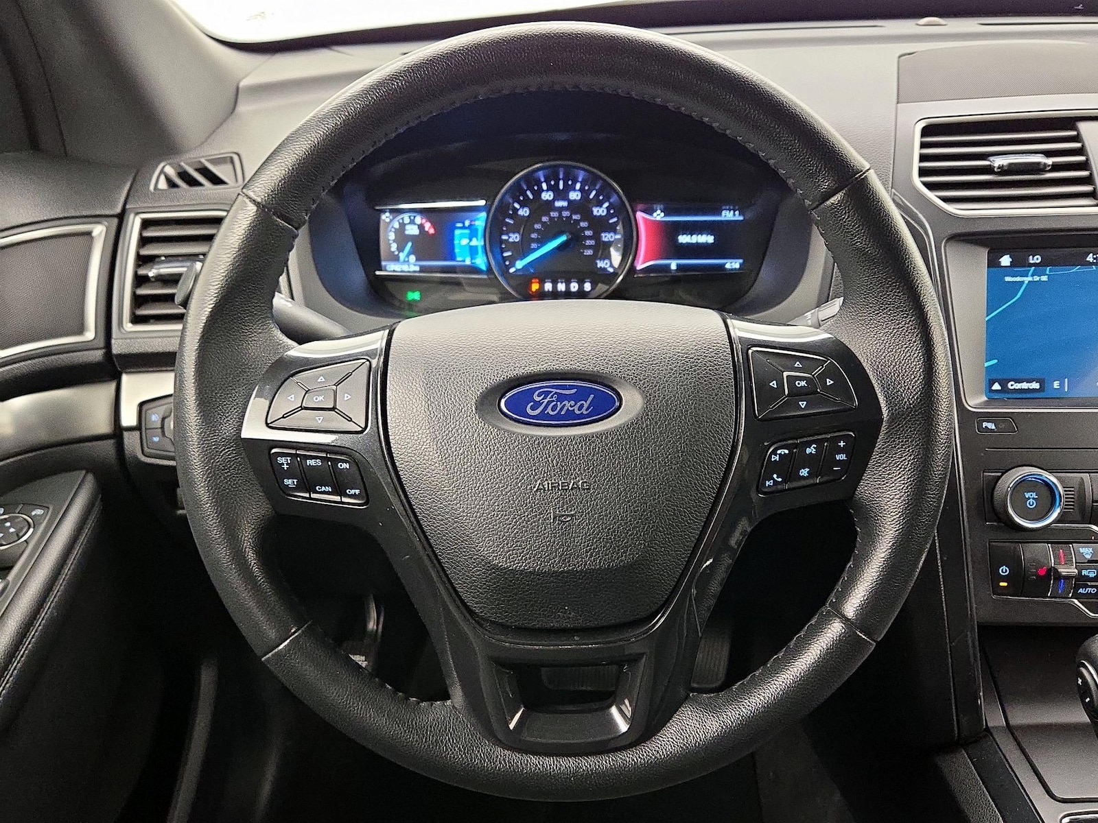 2019 Ford Explorer XLT - Photo 11