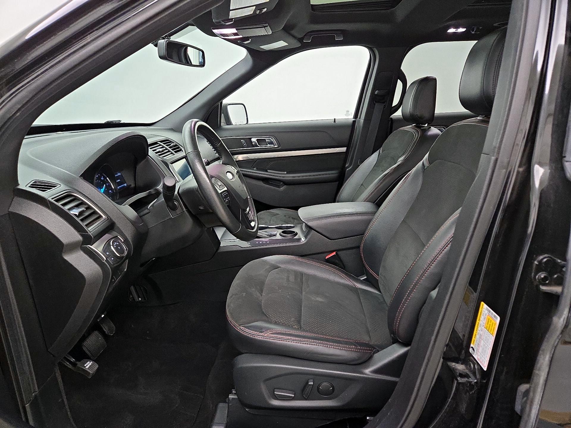 Thumbnail: 2019 Ford Explorer - 11
