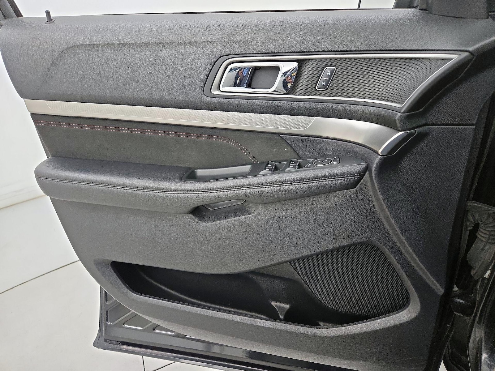 2019 Ford Explorer XLT - Photo 13