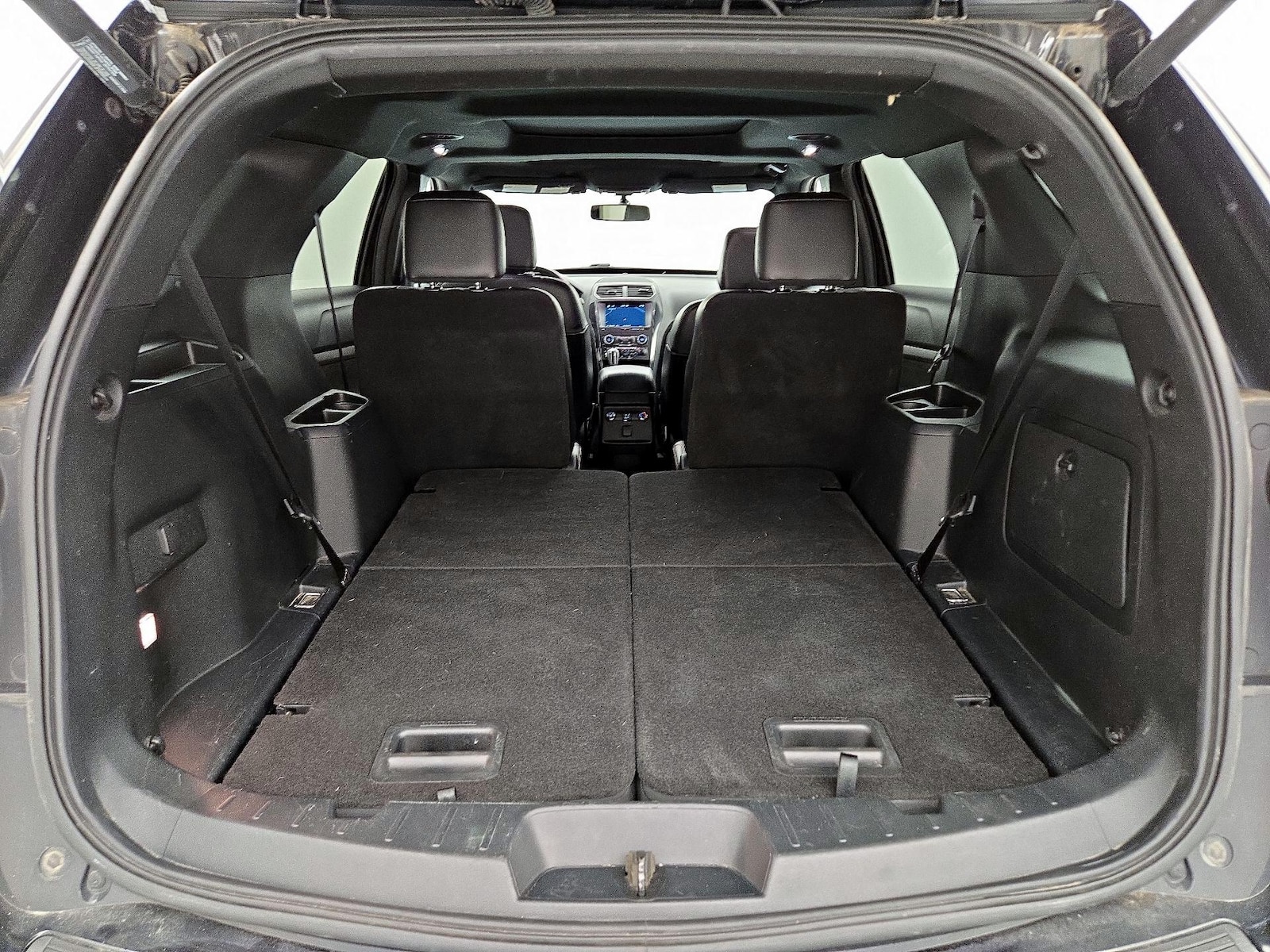 2019 Ford Explorer XLT - Photo 25