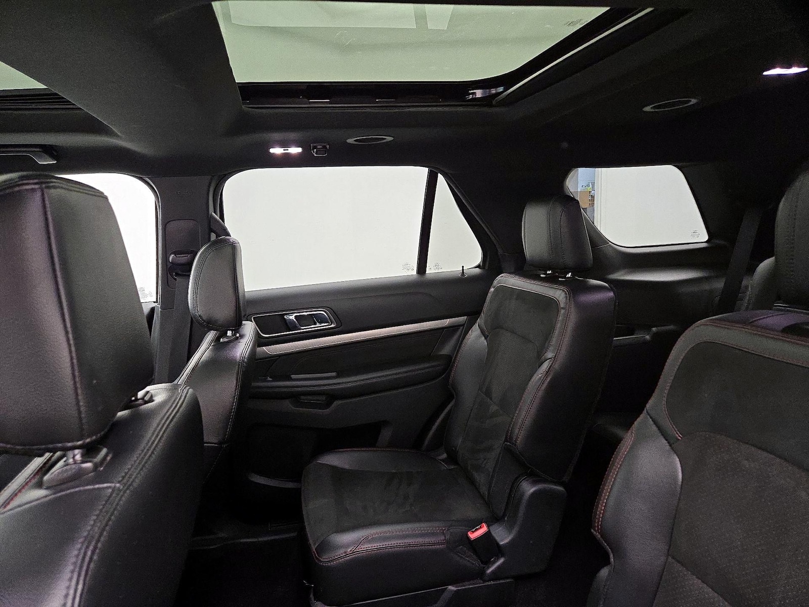 2019 Ford Explorer XLT - Photo 27