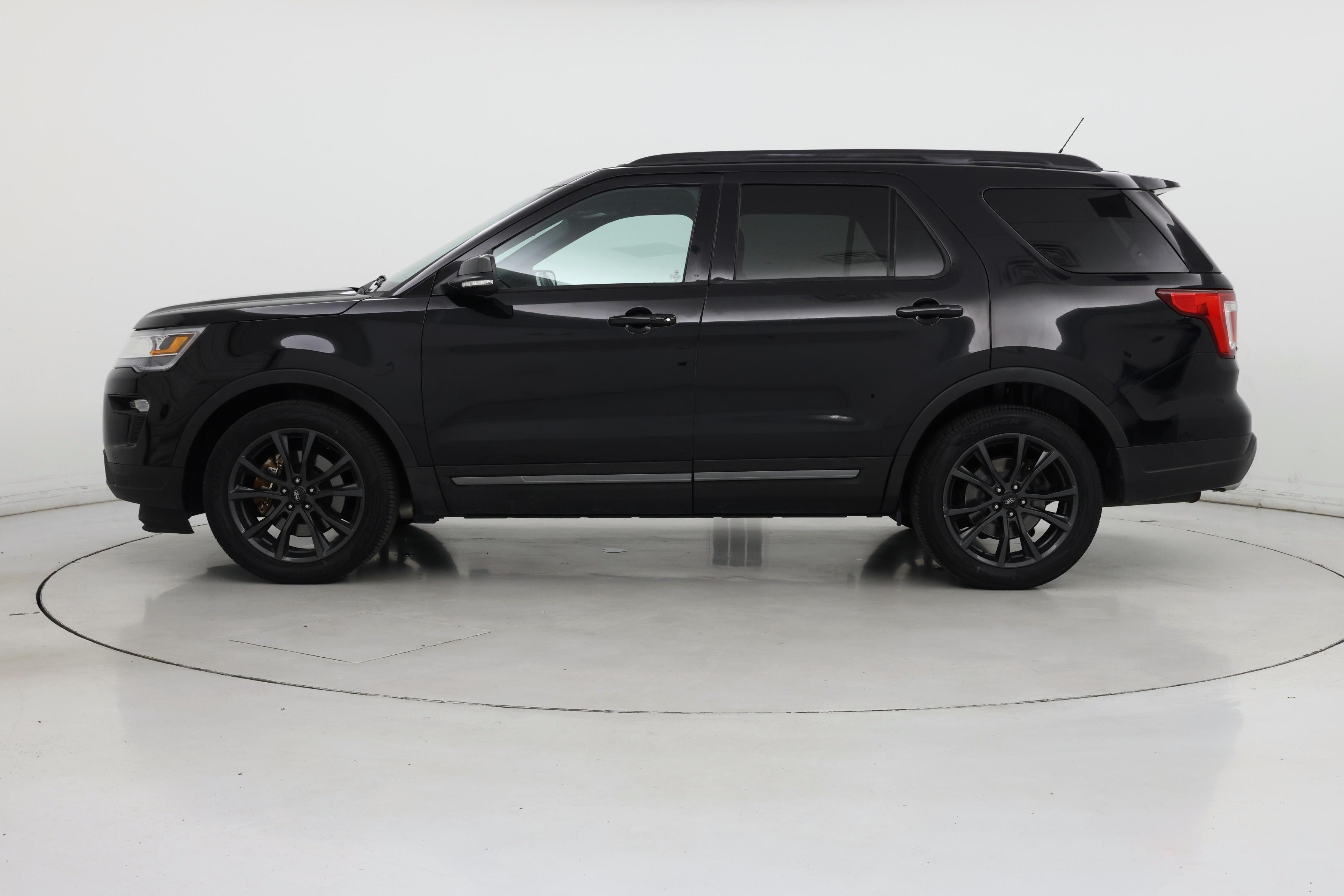 Thumbnail: 2019 Ford Explorer - 3