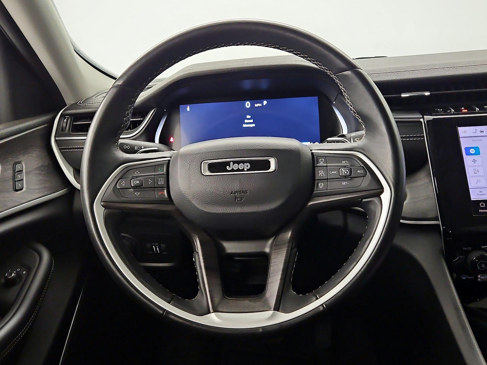 2022 Jeep Grand Cherokee L Limited - Photo 9