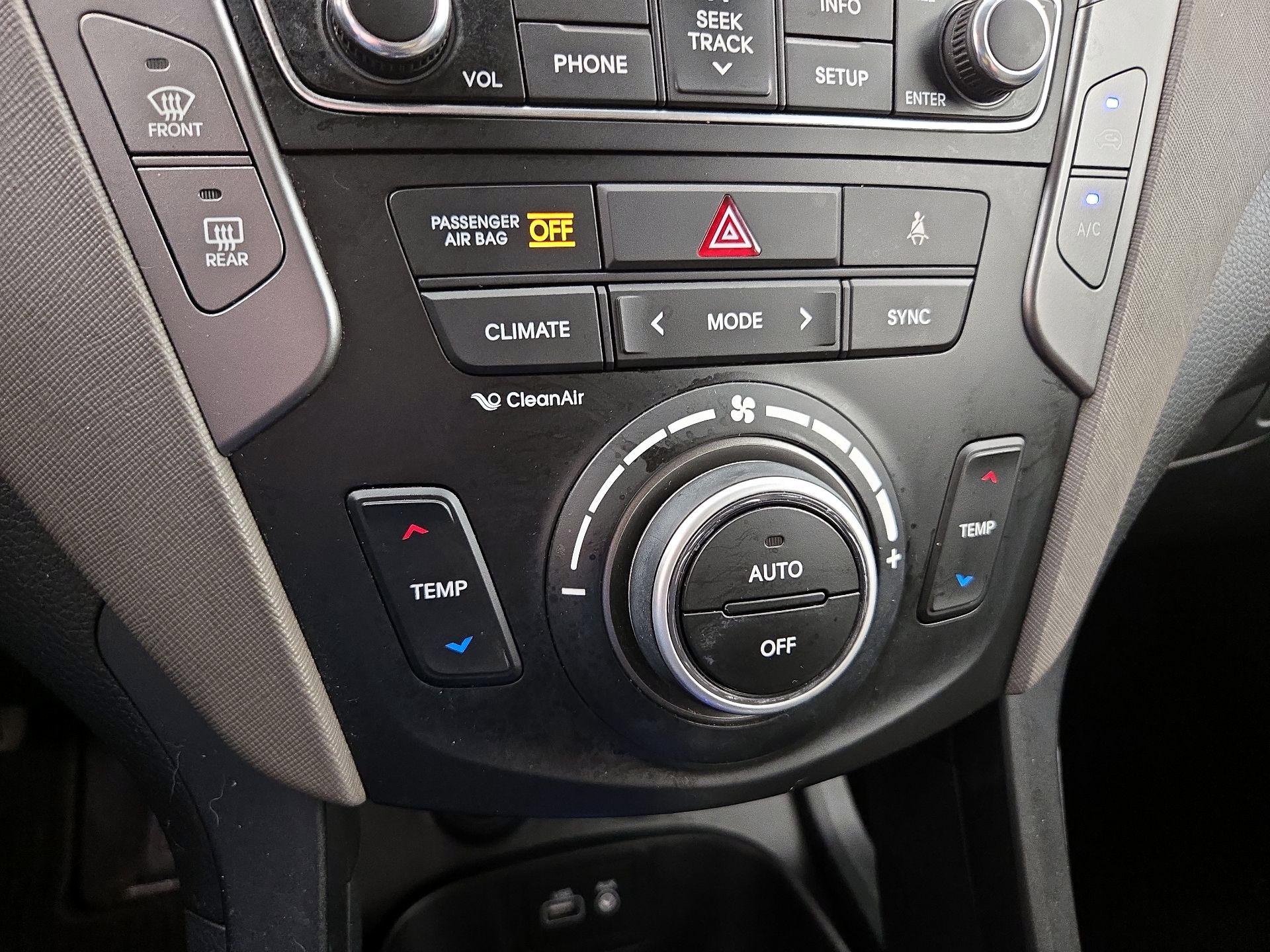 Thumbnail: 2018 Hyundai Santa Fe - 17