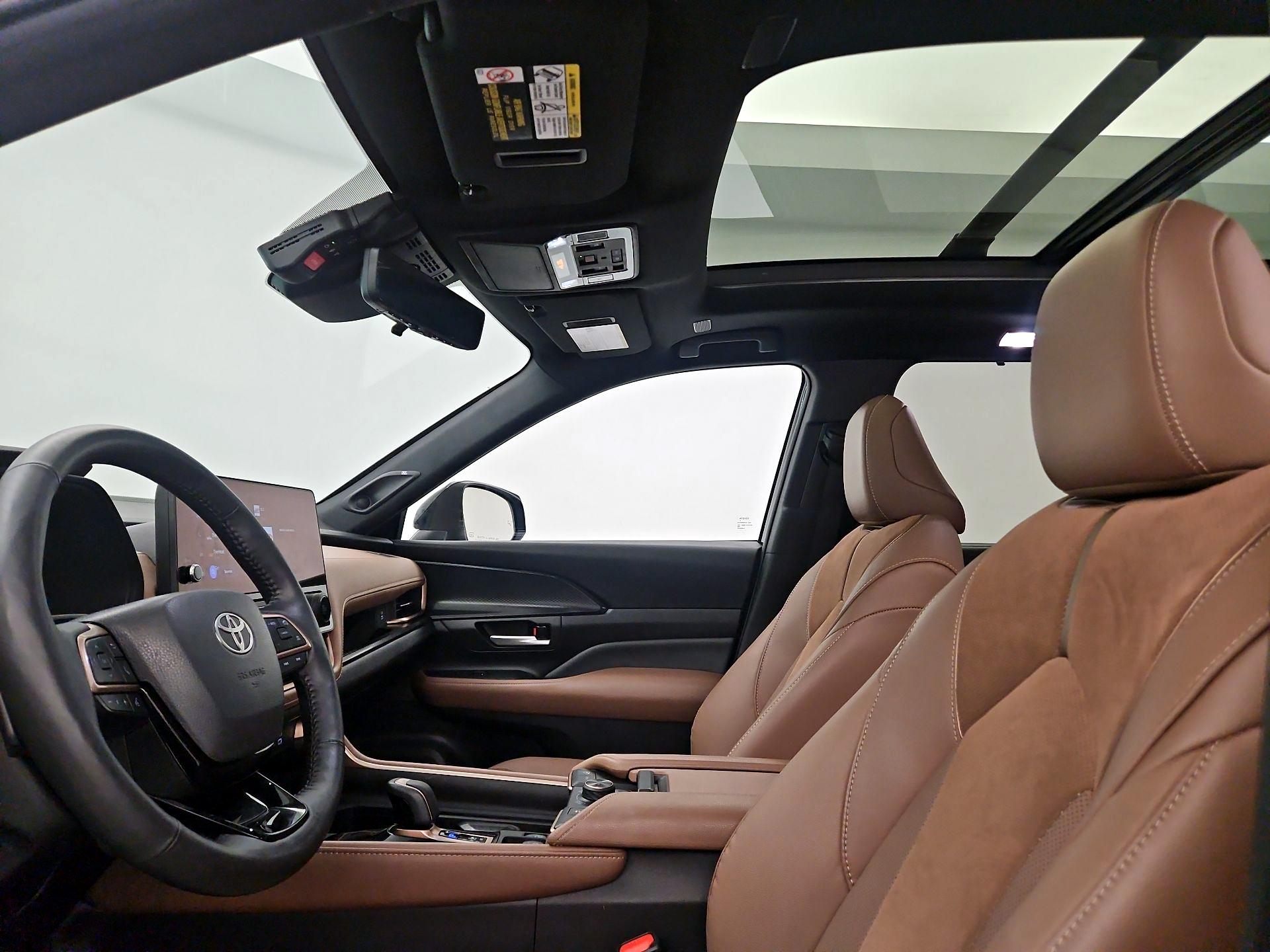 Thumbnail: 2026 Toyota Highlander - 17
