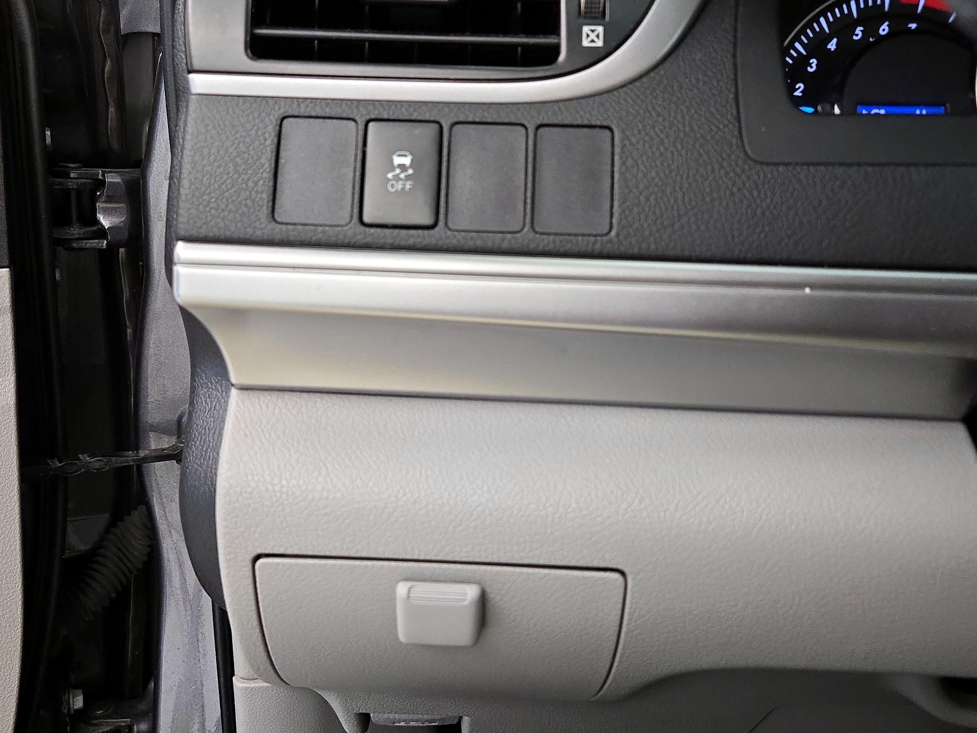 Thumbnail: 2014 Toyota Camry - 13