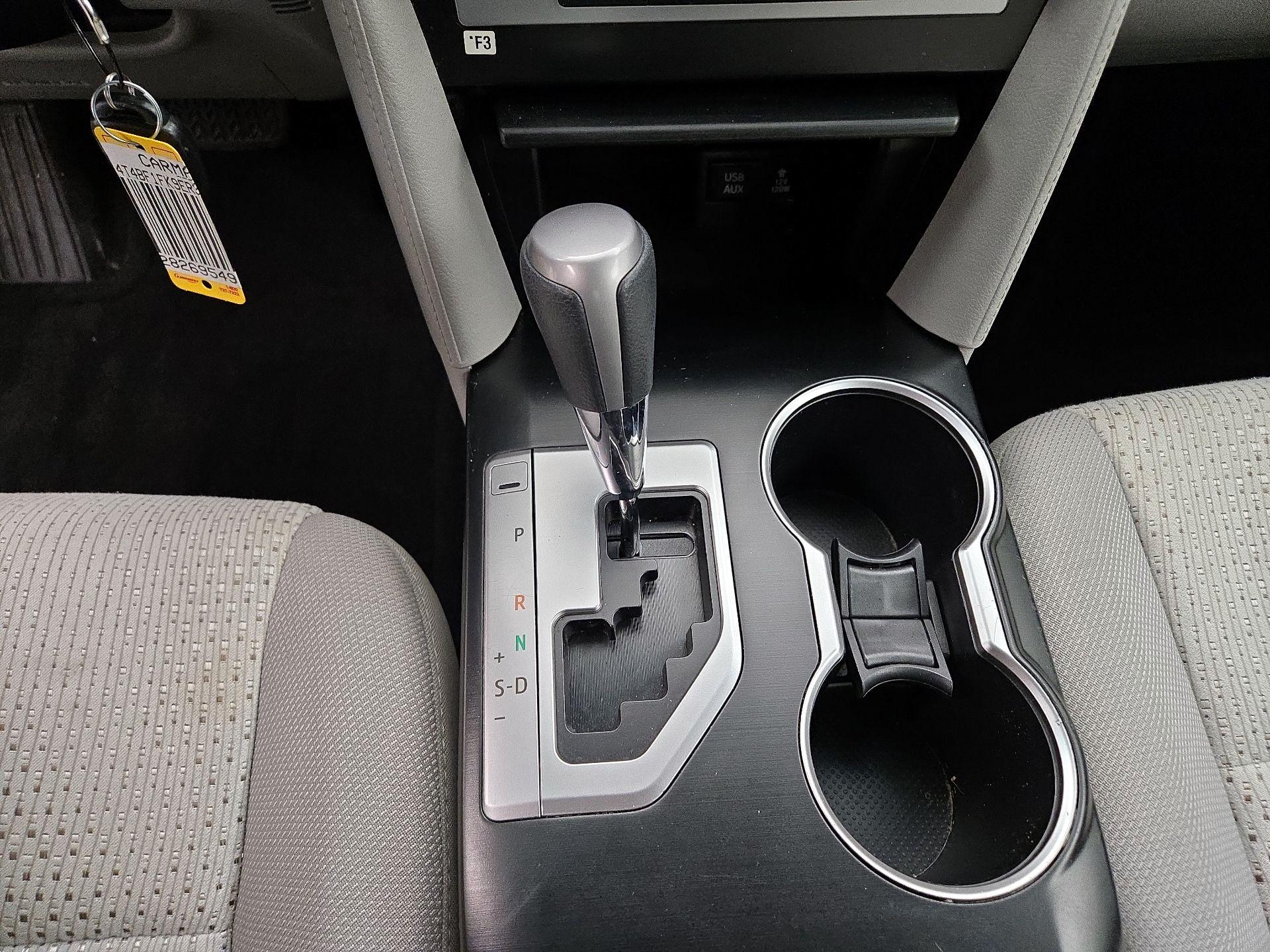 Thumbnail: 2014 Toyota Camry - 16