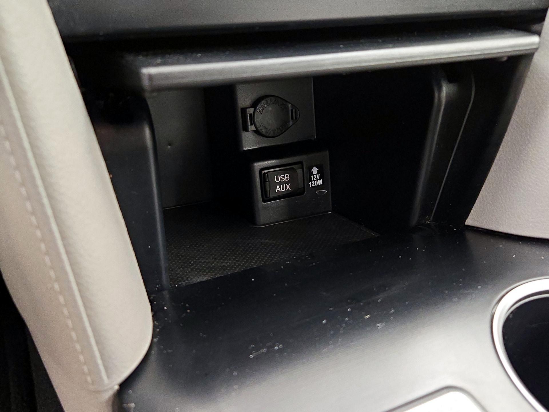 Thumbnail: 2014 Toyota Camry - 17