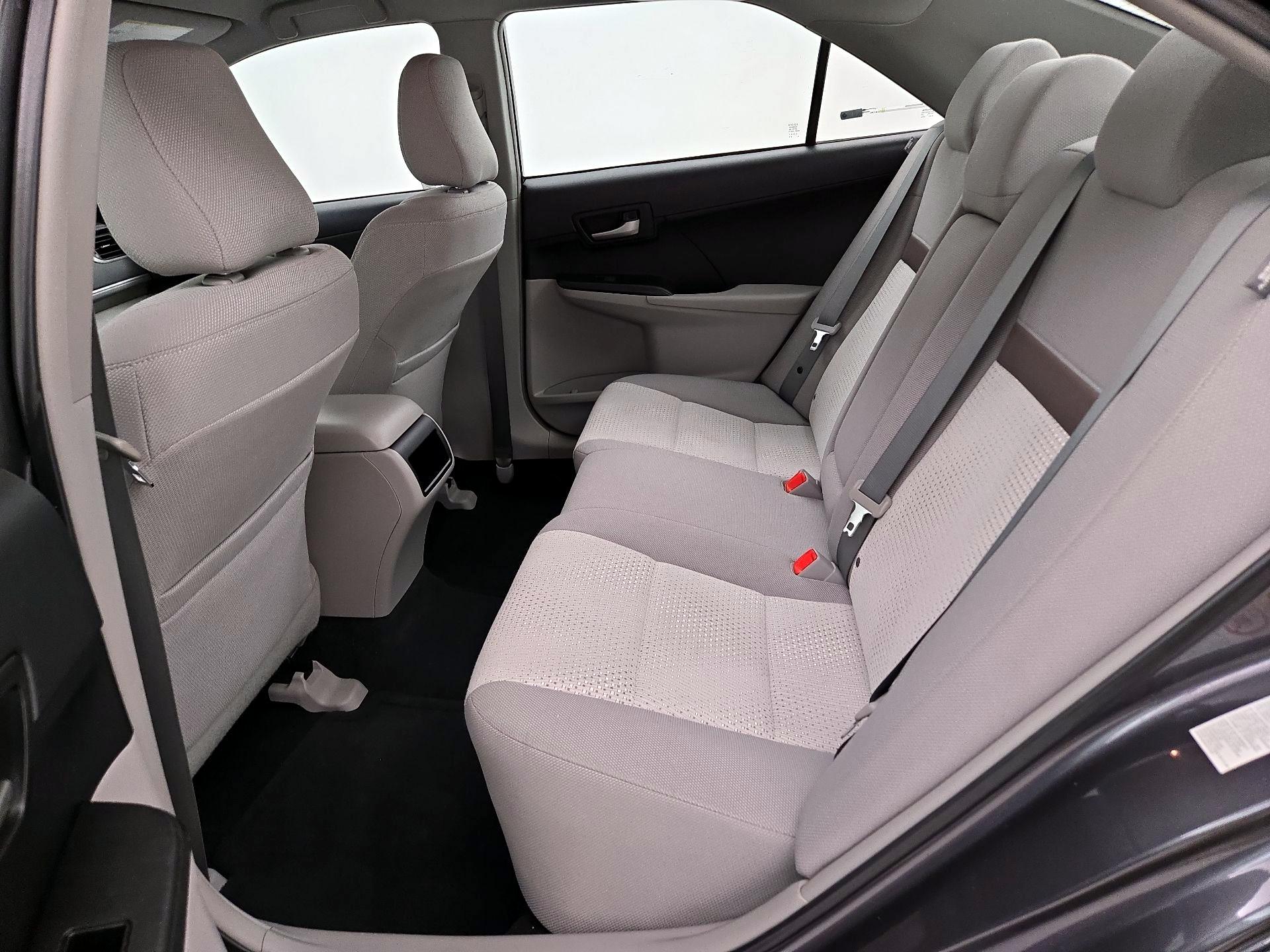 Thumbnail: 2014 Toyota Camry - 18