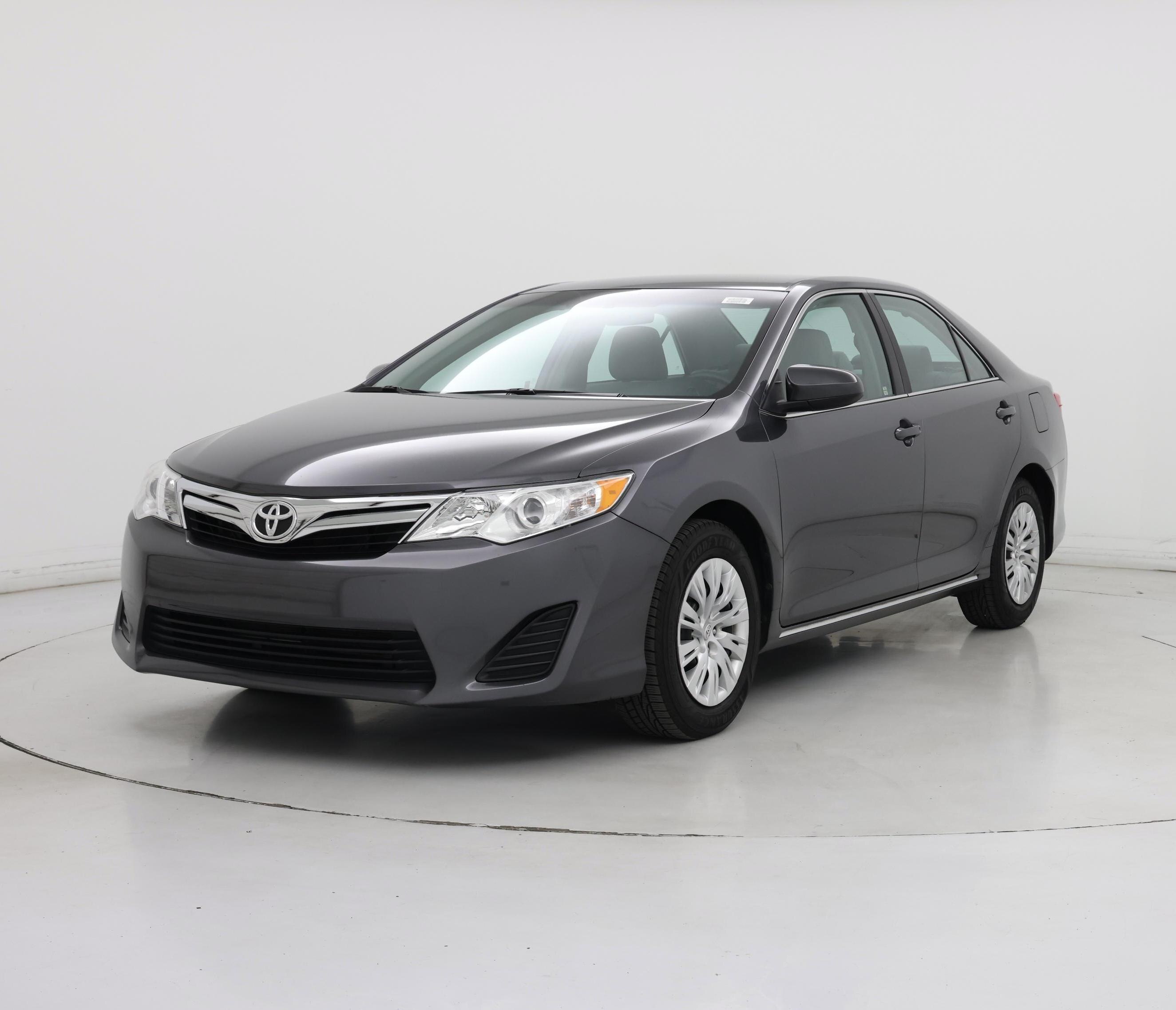 Thumbnail: 2014 Toyota Camry - 4