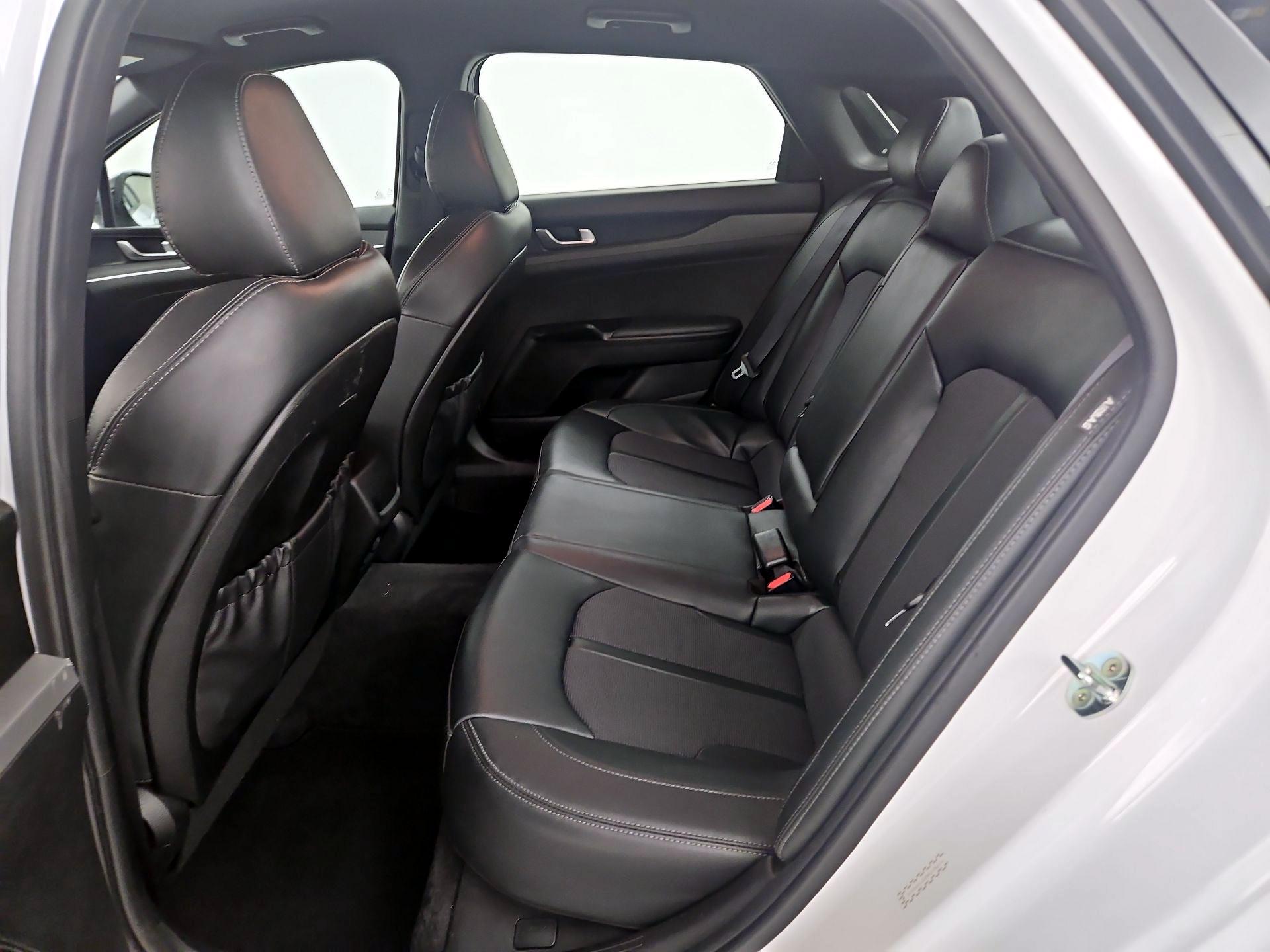 Thumbnail: 2022 Kia K5 - 18
