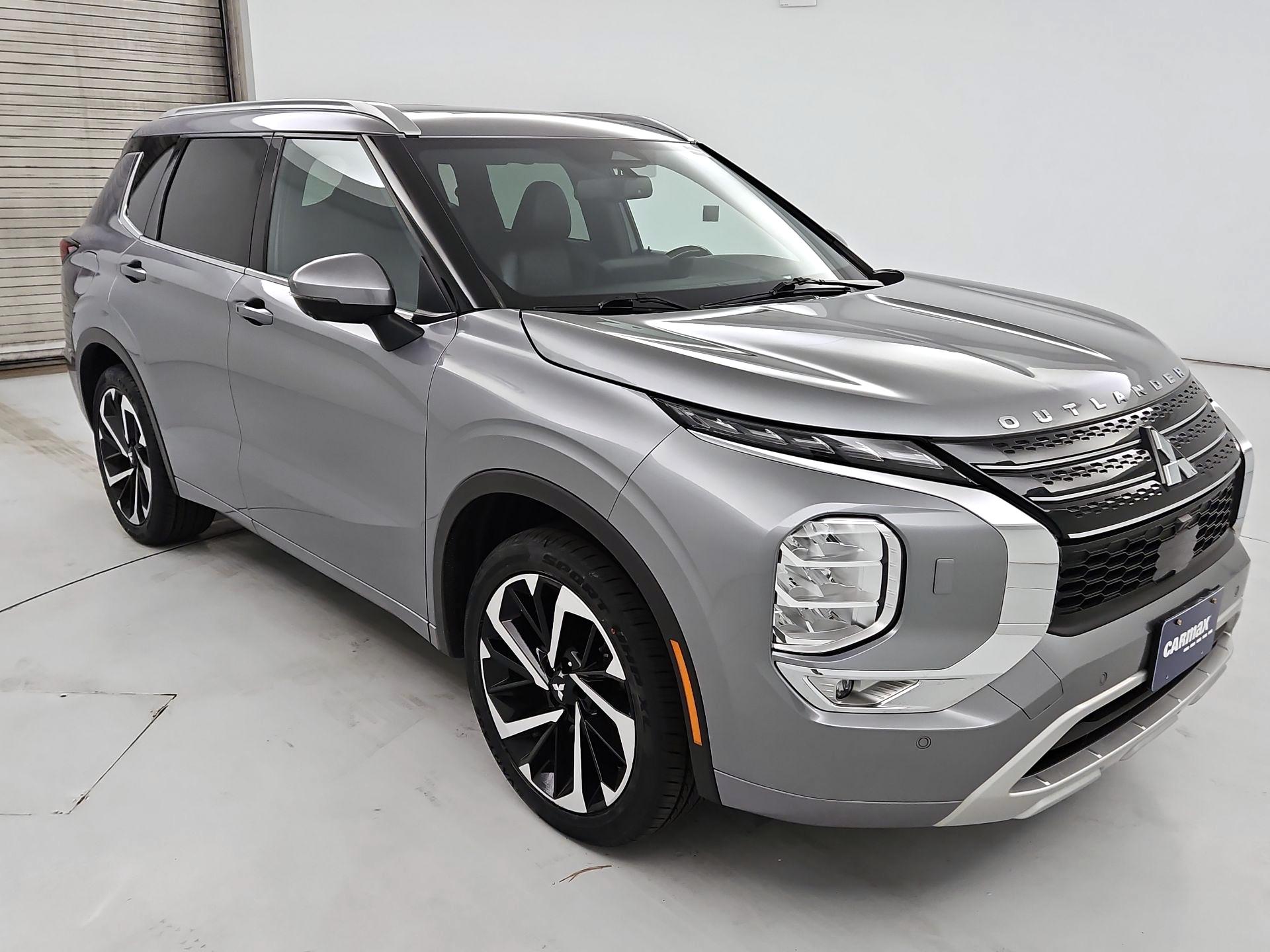 Thumbnail: 2022 Mitsubishi Outlander - 1