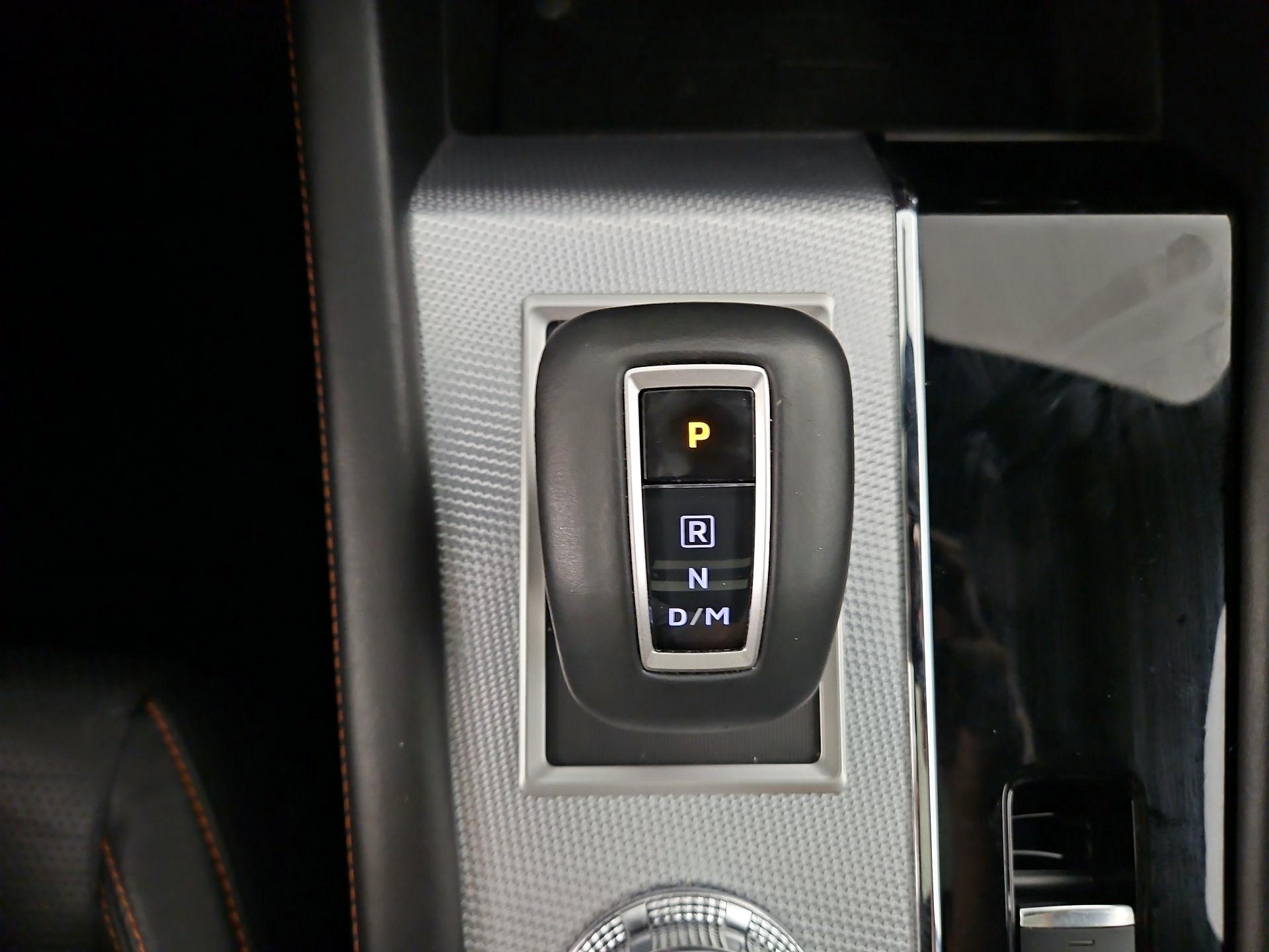 Thumbnail: 2022 Mitsubishi Outlander - 16
