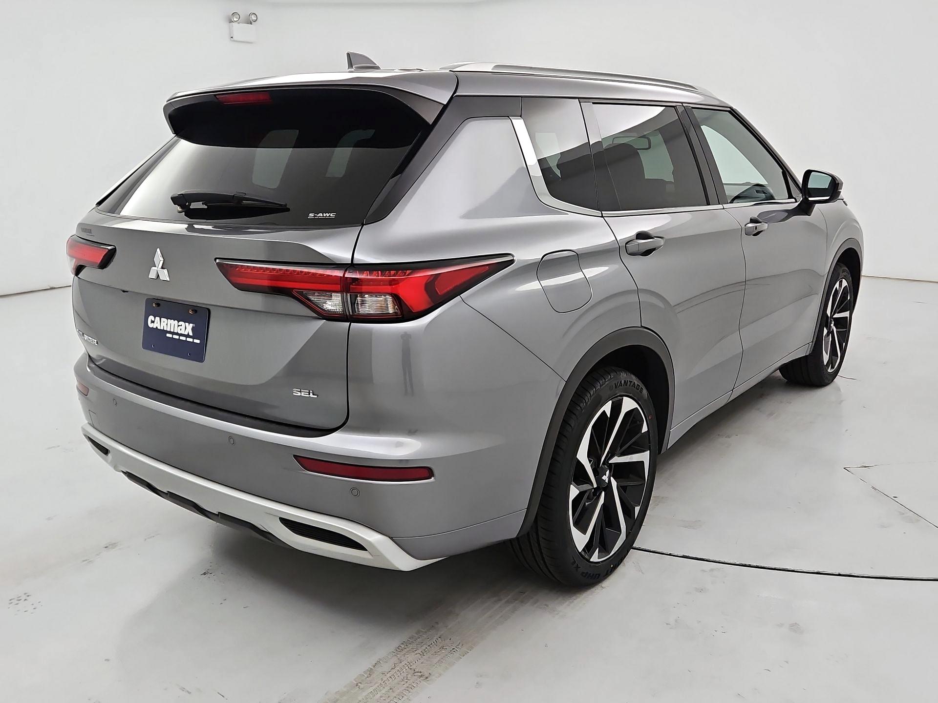 Thumbnail: 2022 Mitsubishi Outlander - 5