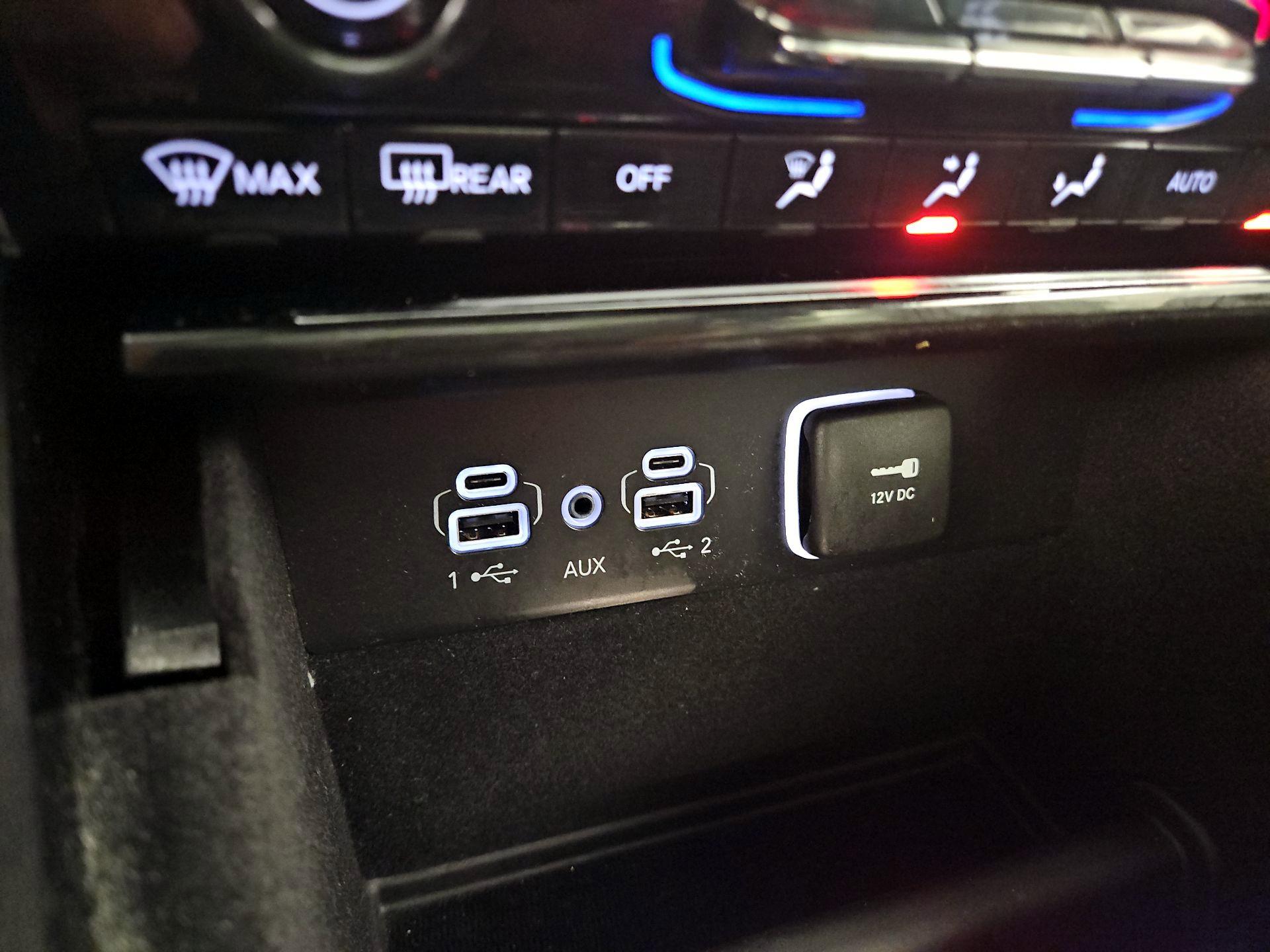 Thumbnail: 2022 Jeep Grand Cherokee - 17