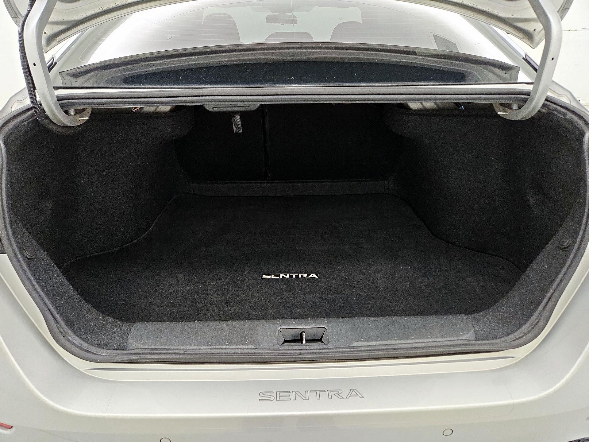 Thumbnail: 2021 Nissan Sentra - 20