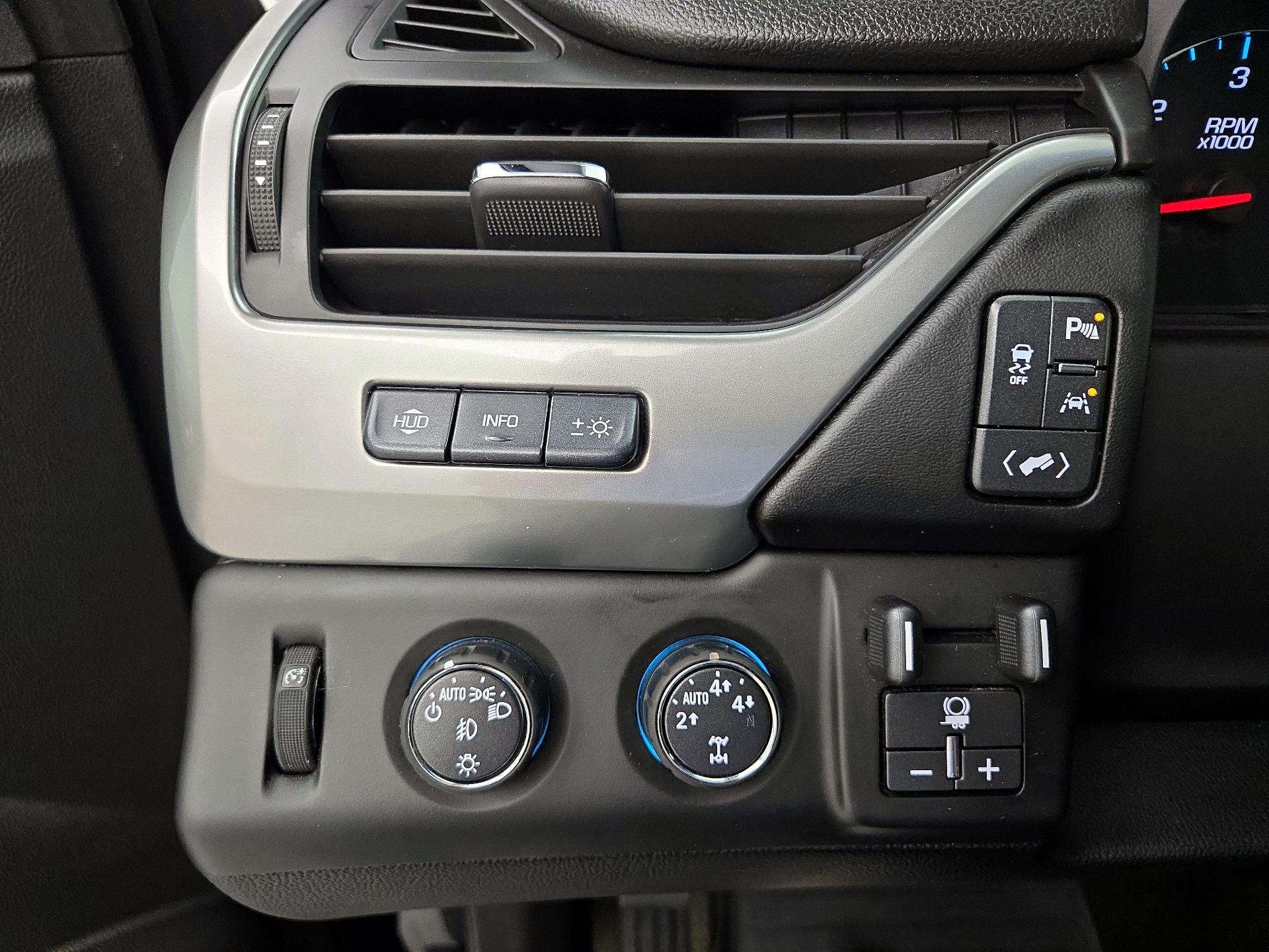 Thumbnail: 2016 Chevrolet Tahoe - 13