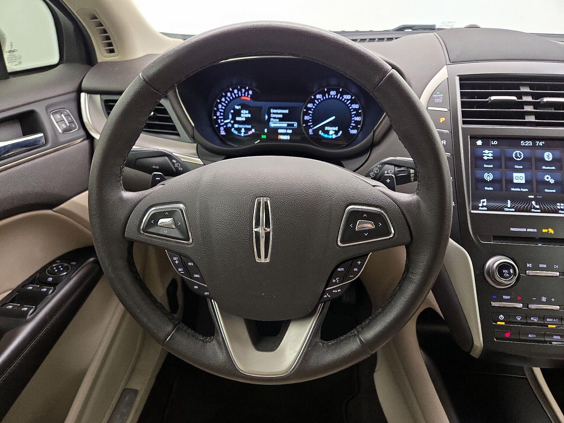 Thumbnail: 2019 Lincoln MKC - 10