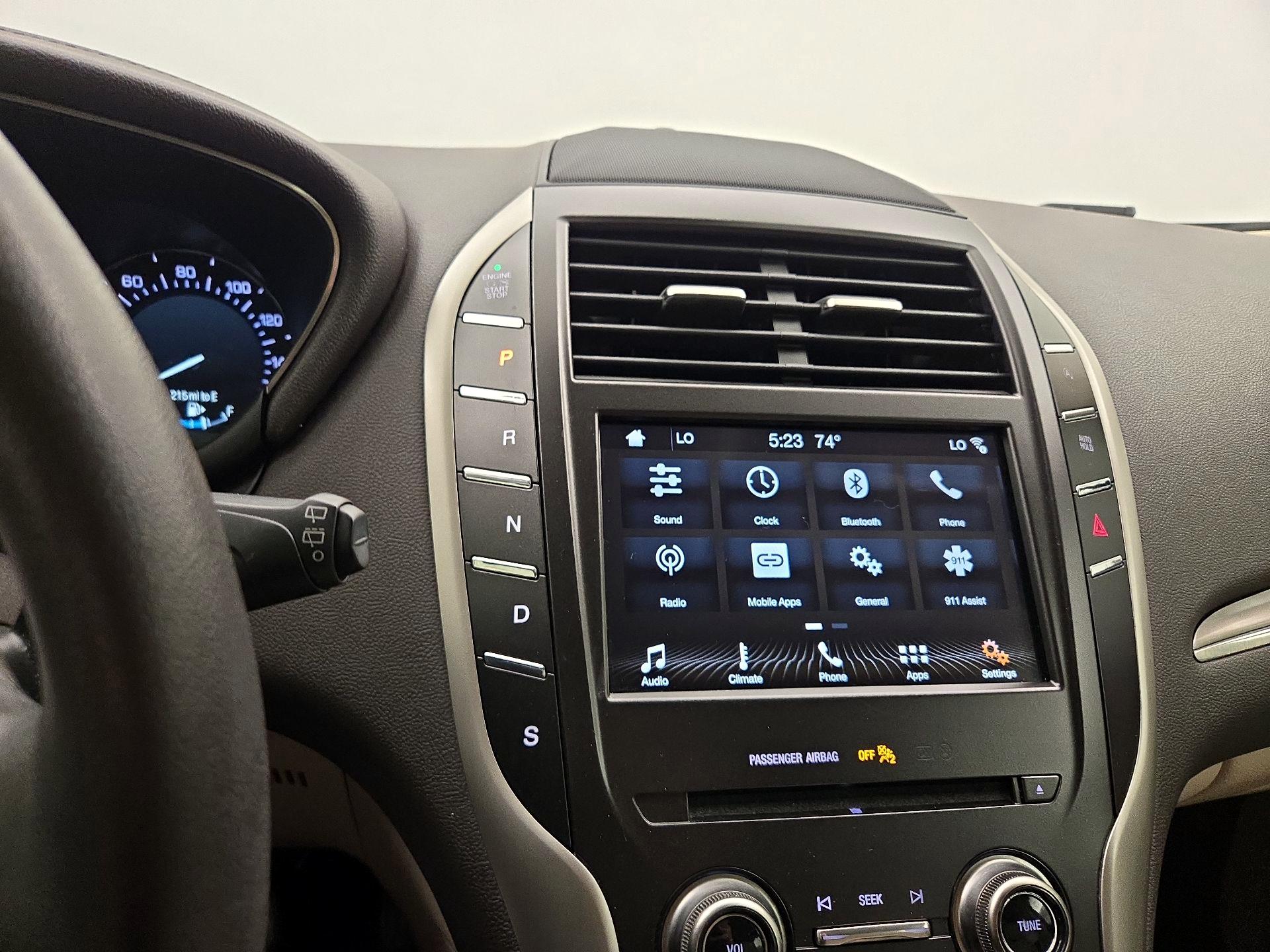 Thumbnail: 2019 Lincoln MKC - 17