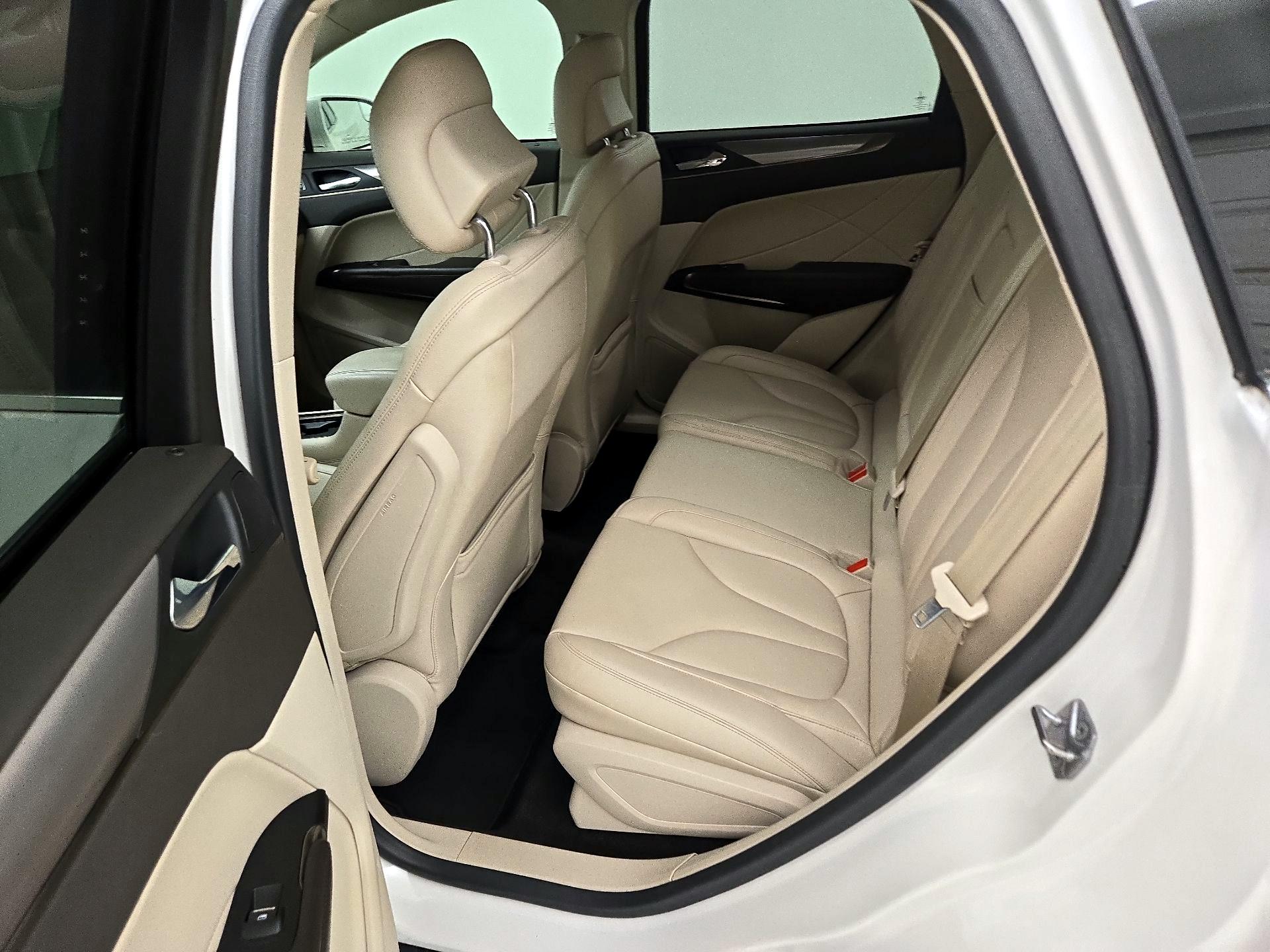 Thumbnail: 2019 Lincoln MKC - 19