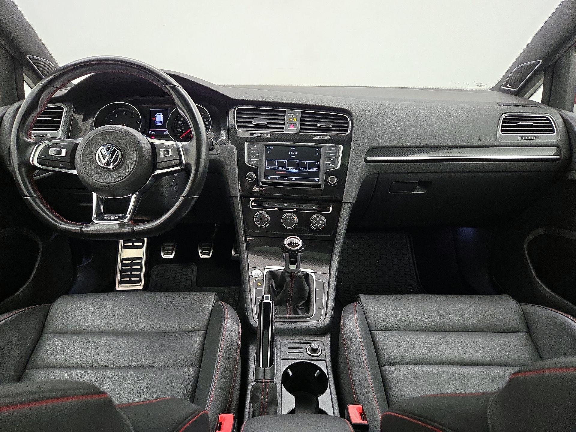 Thumbnail: 2017 Volkswagen Golf - 9