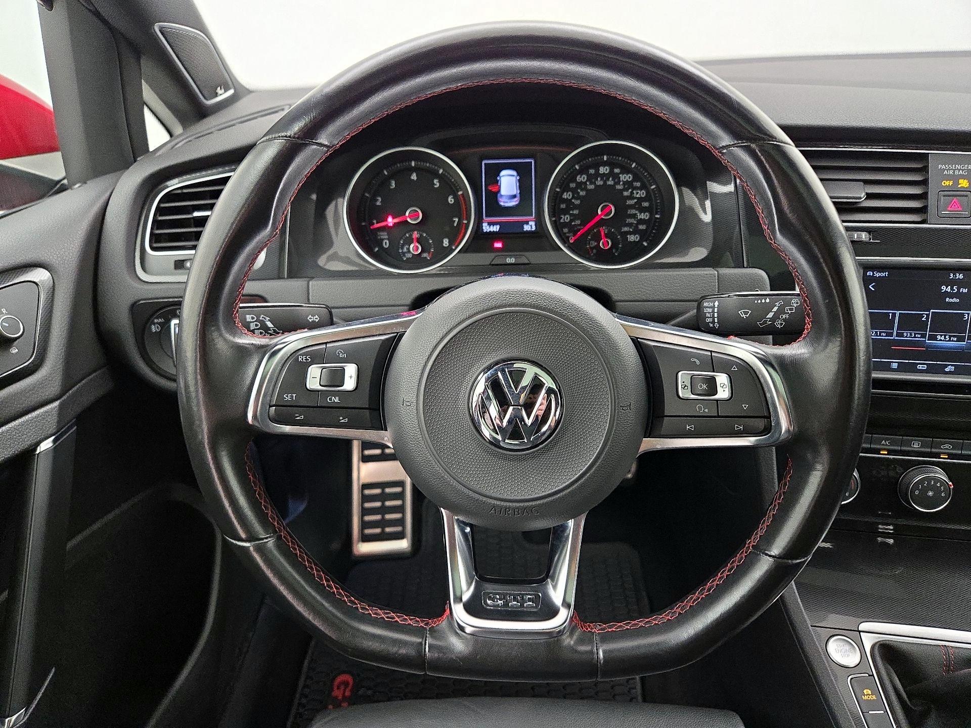 Thumbnail: 2017 Volkswagen Golf - 10