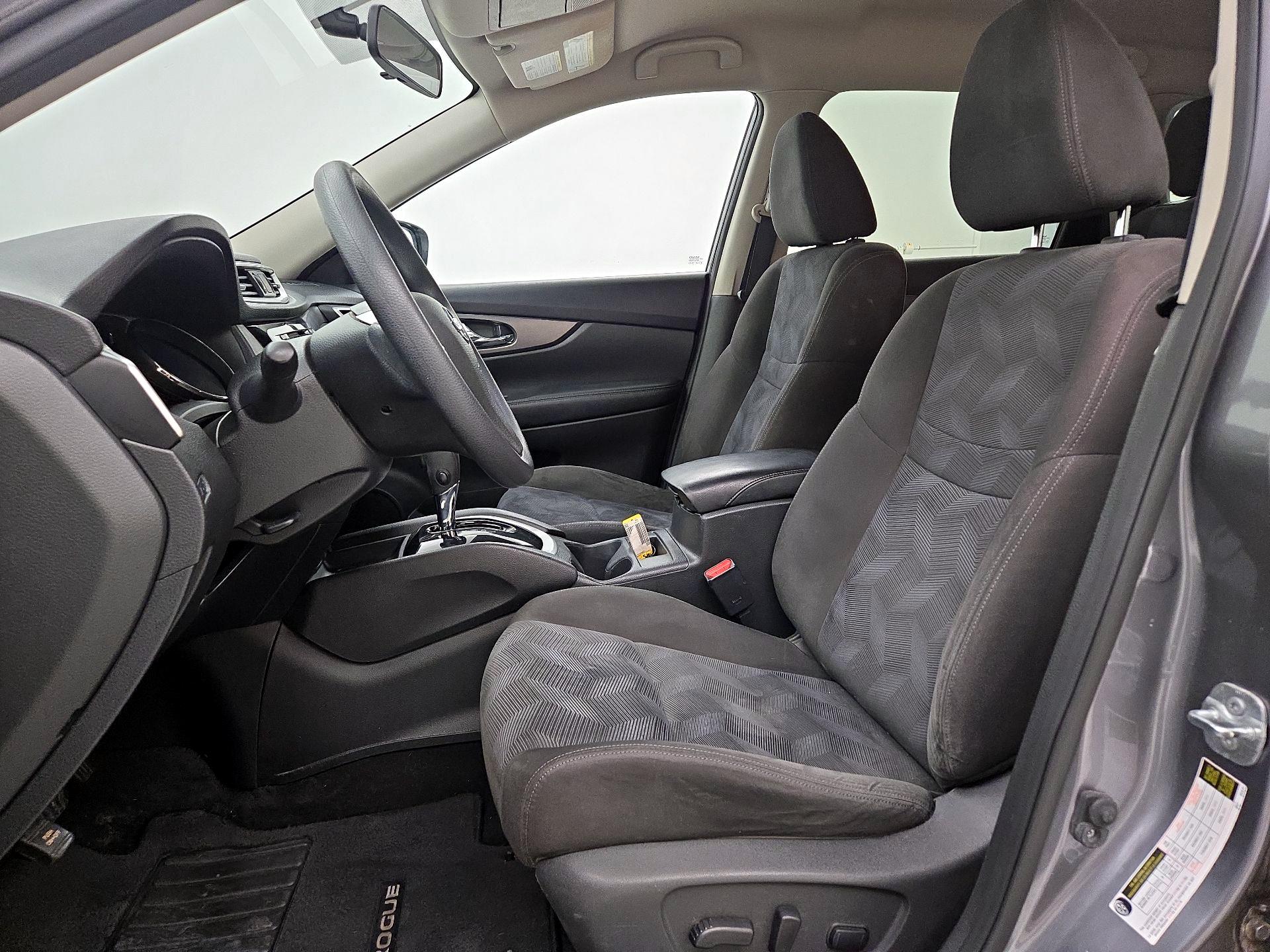 Thumbnail: 2016 Nissan Rogue - 11