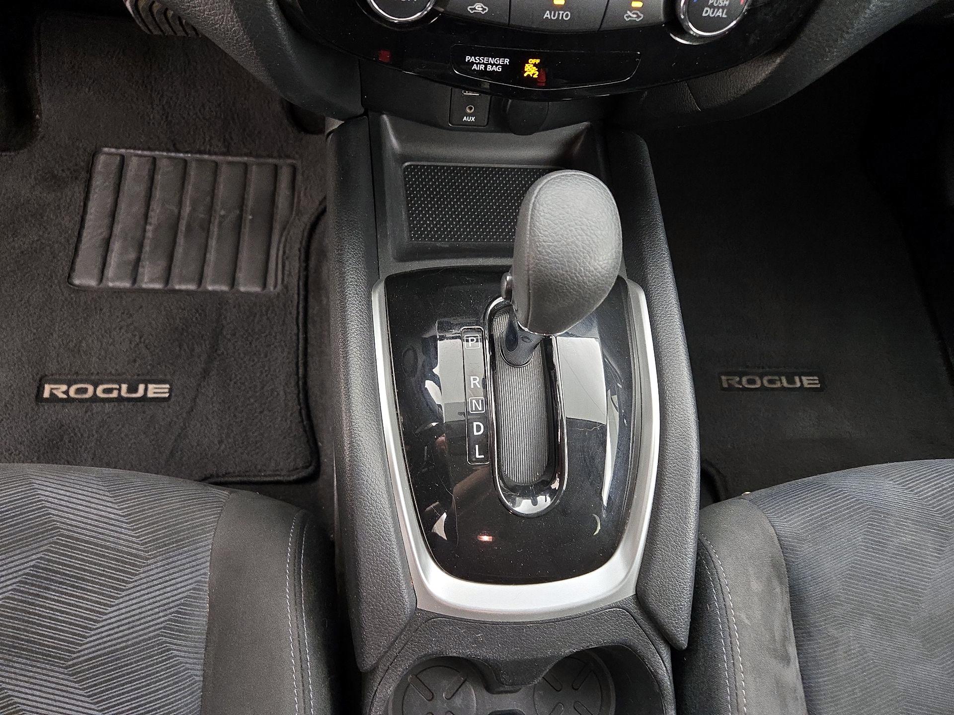 Thumbnail: 2016 Nissan Rogue - 17