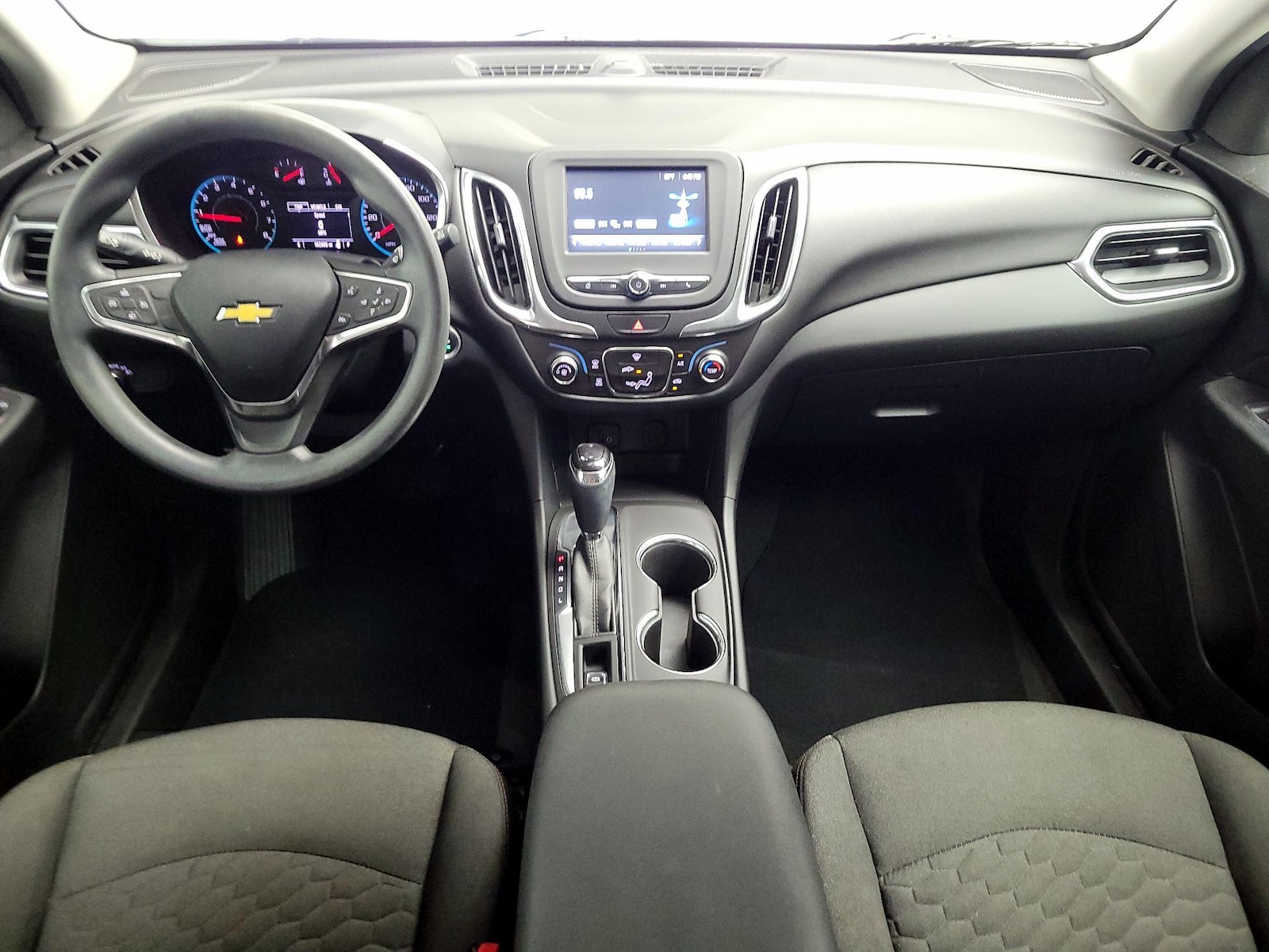 2018 Chevrolet Equinox LT - Photo 10