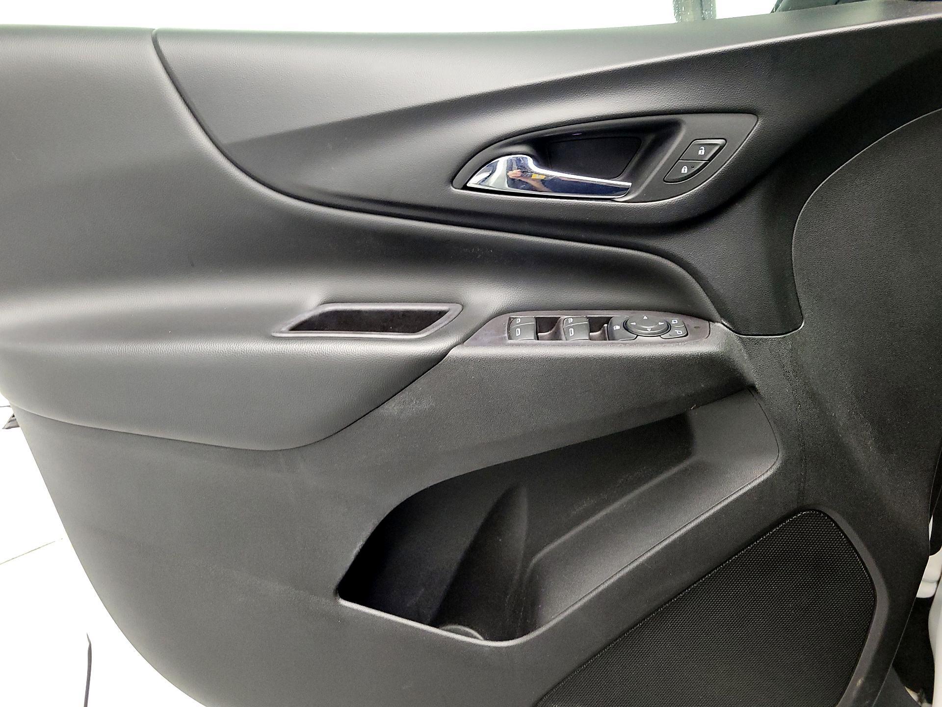 Thumbnail: 2018 Chevrolet Equinox - 12