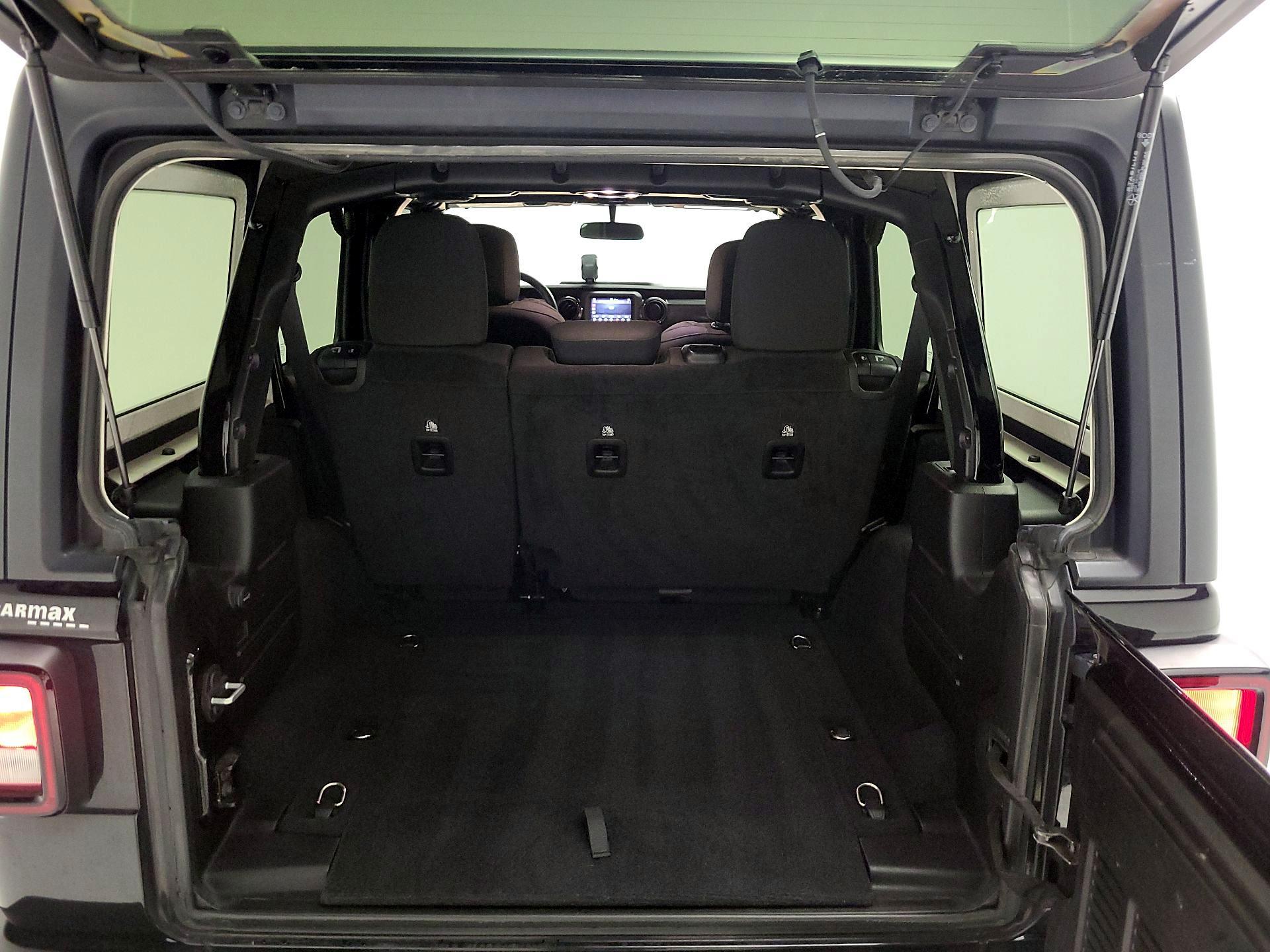Thumbnail: 2019 Jeep Wrangler - 18