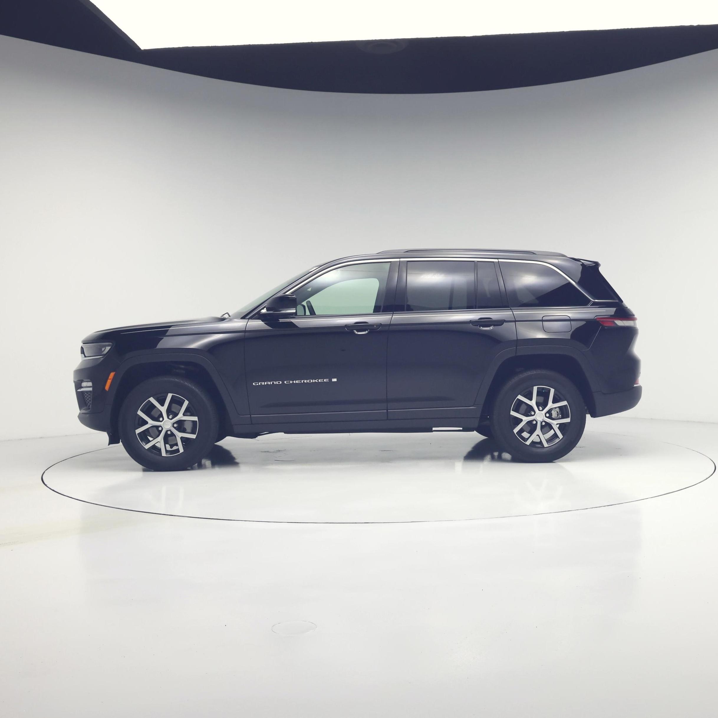 Thumbnail: 2025 Jeep Grand Cherokee - 3