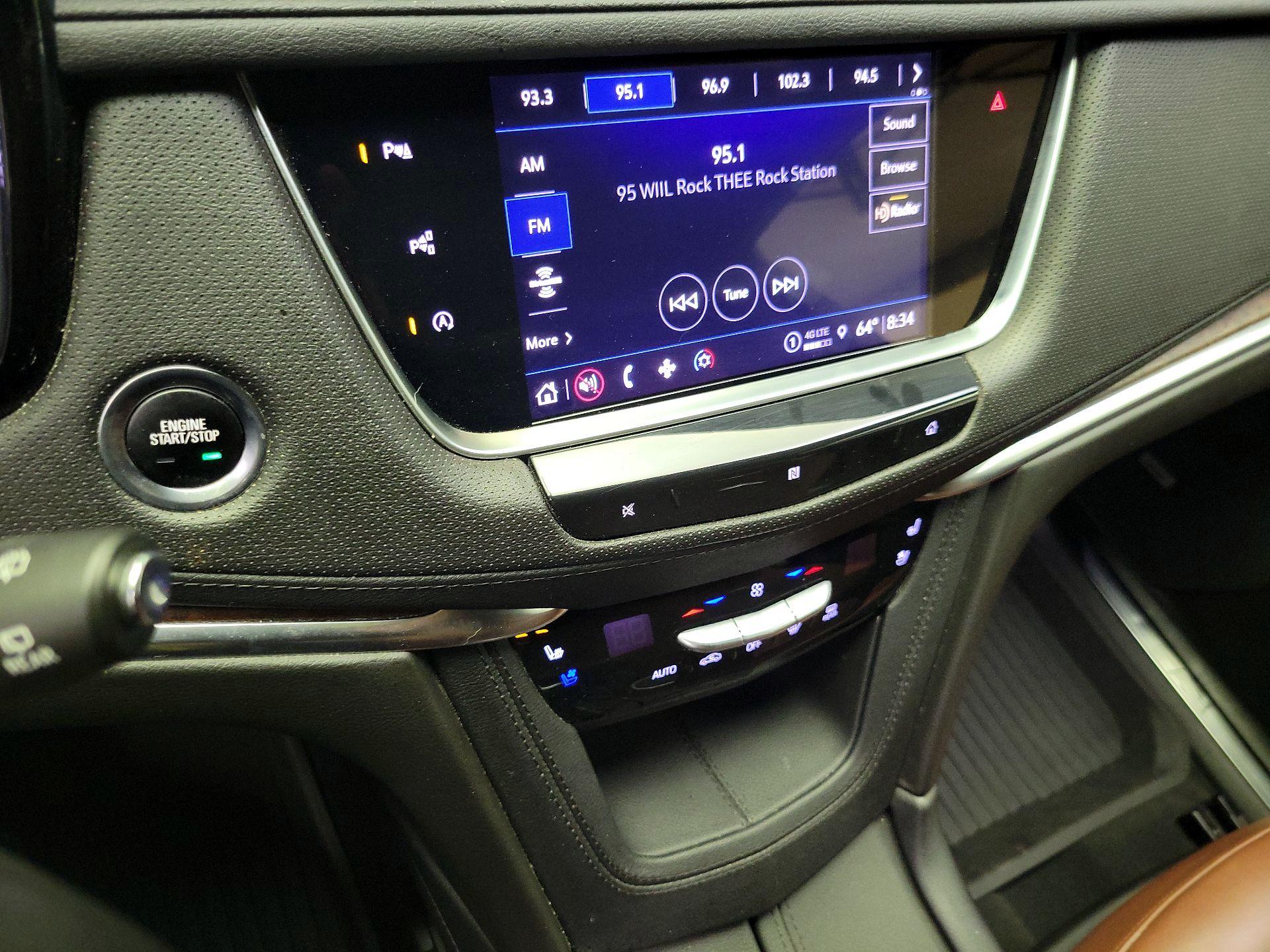 Thumbnail: 2021 Cadillac XT5 - 16